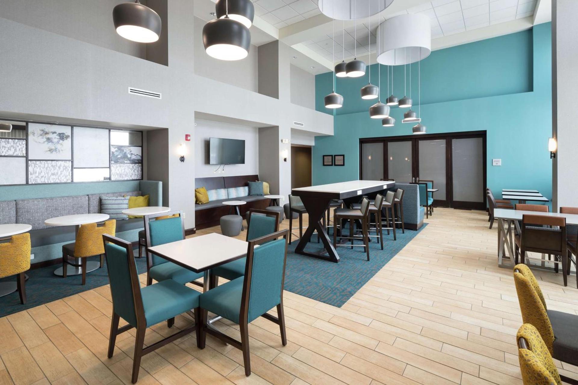 Hampton Inn & Suites Rochester-North photo 7