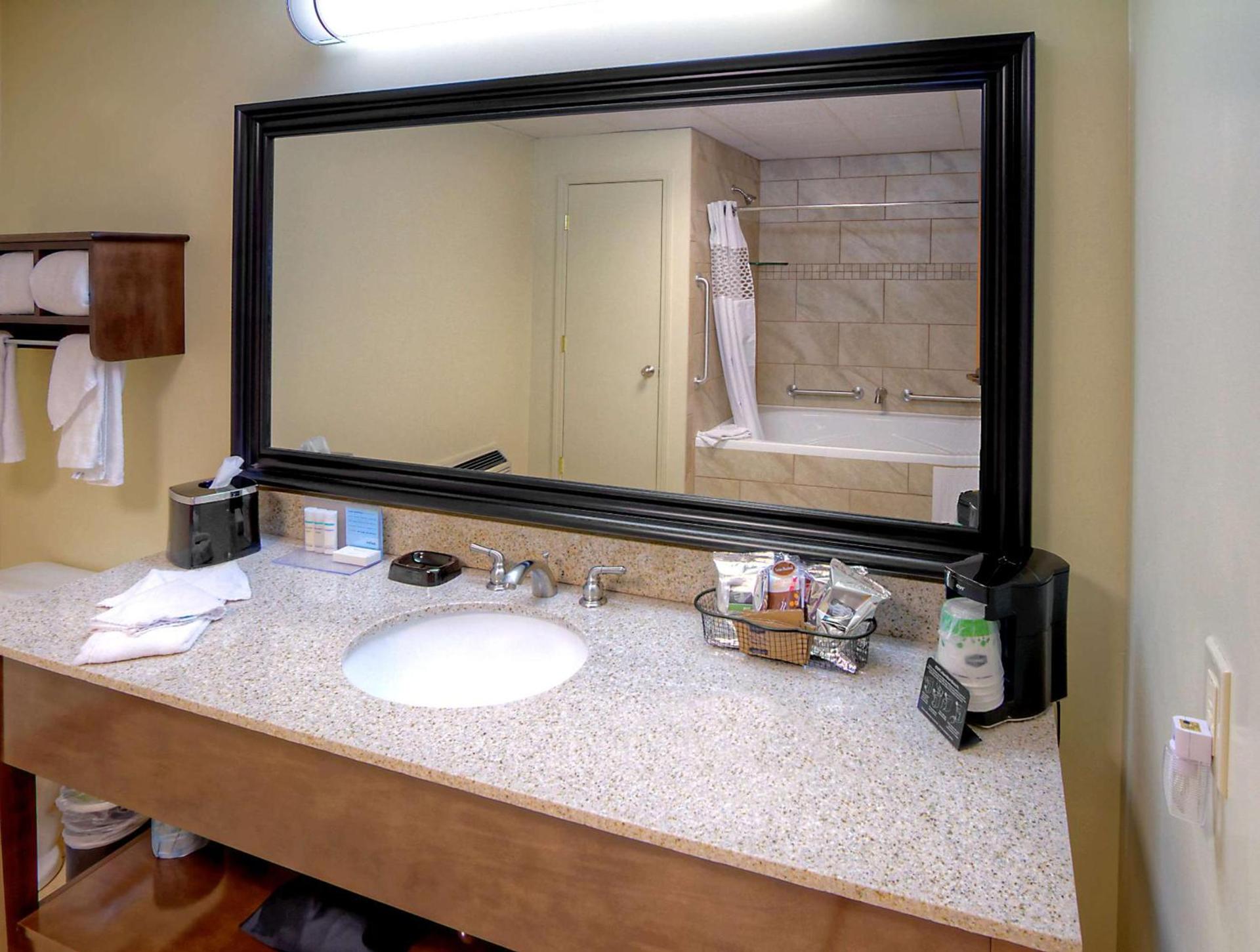 Hampton Inn Russellville photo 30