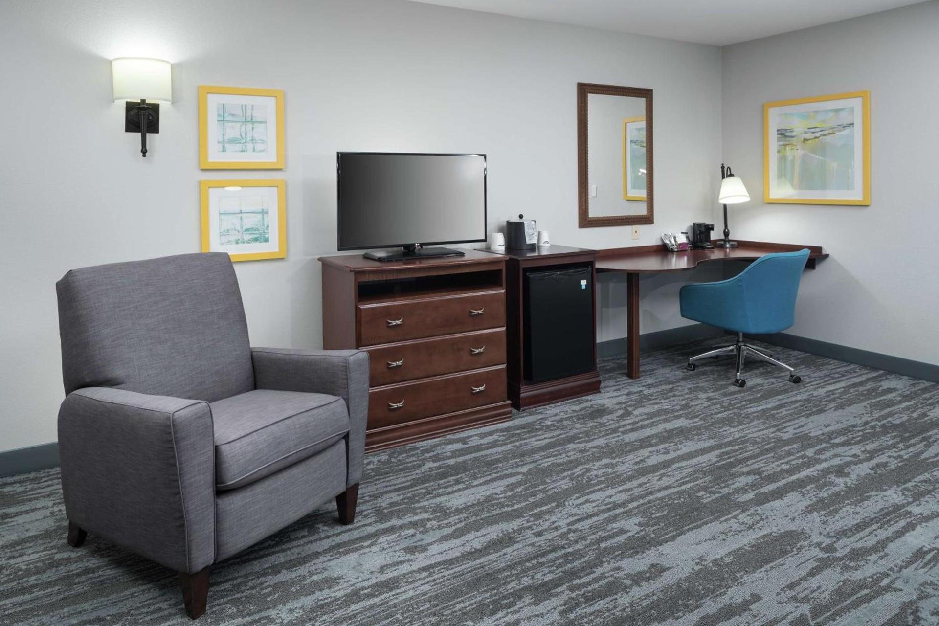 Hampton Inn & Suites Rochester-North photo 27