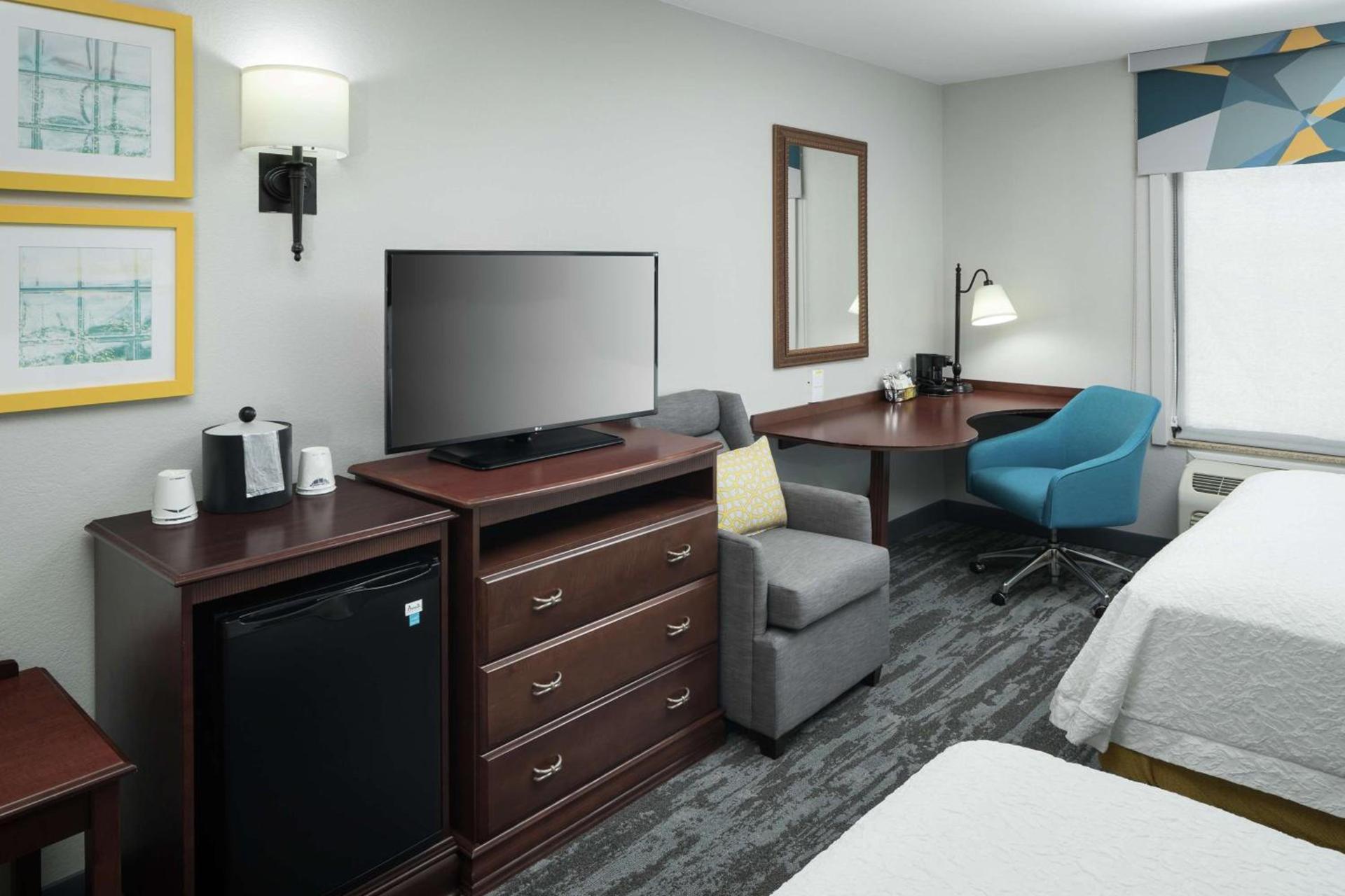 Hampton Inn & Suites Rochester-North photo 28