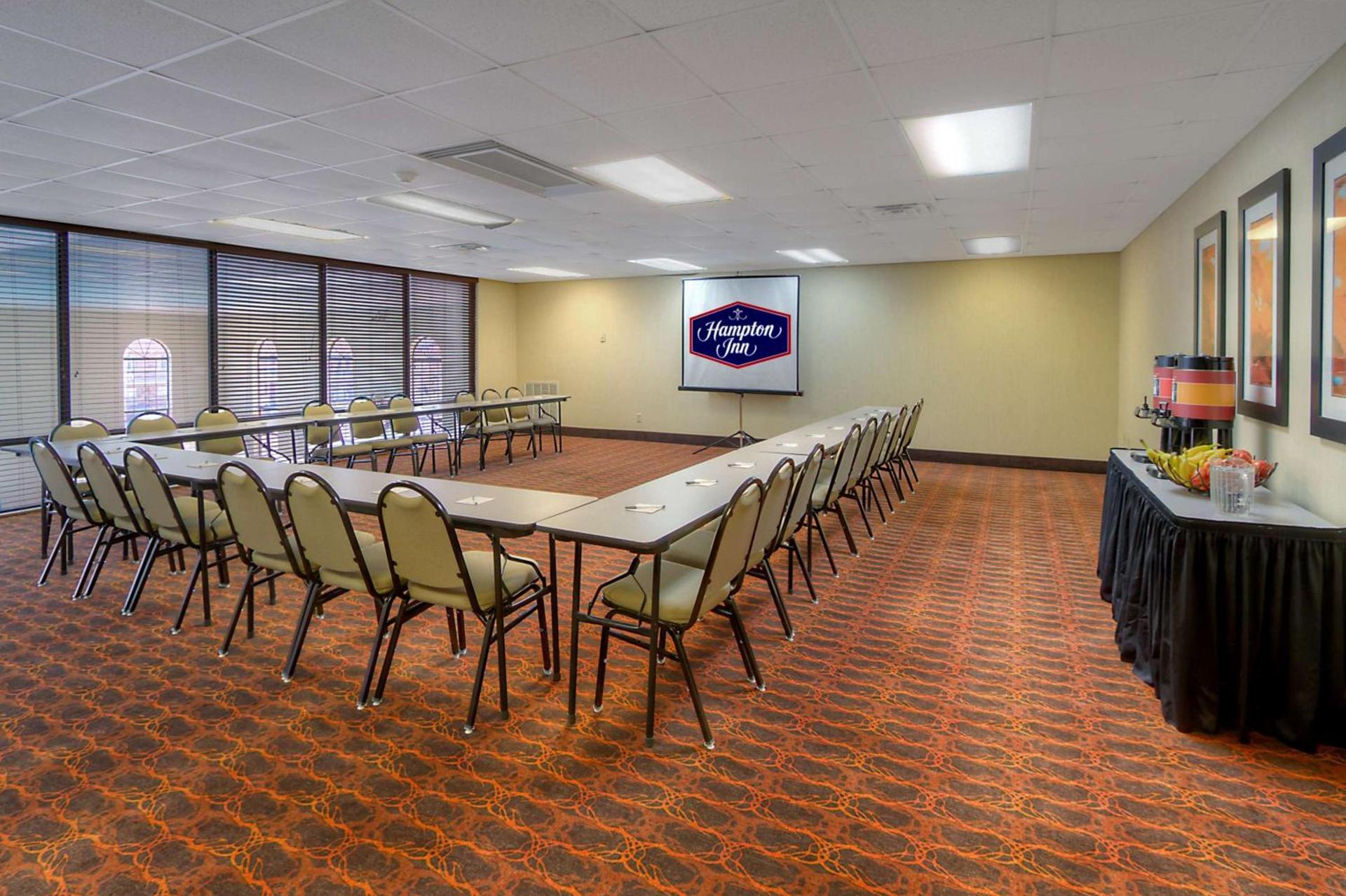 Hampton Inn Russellville photo 54