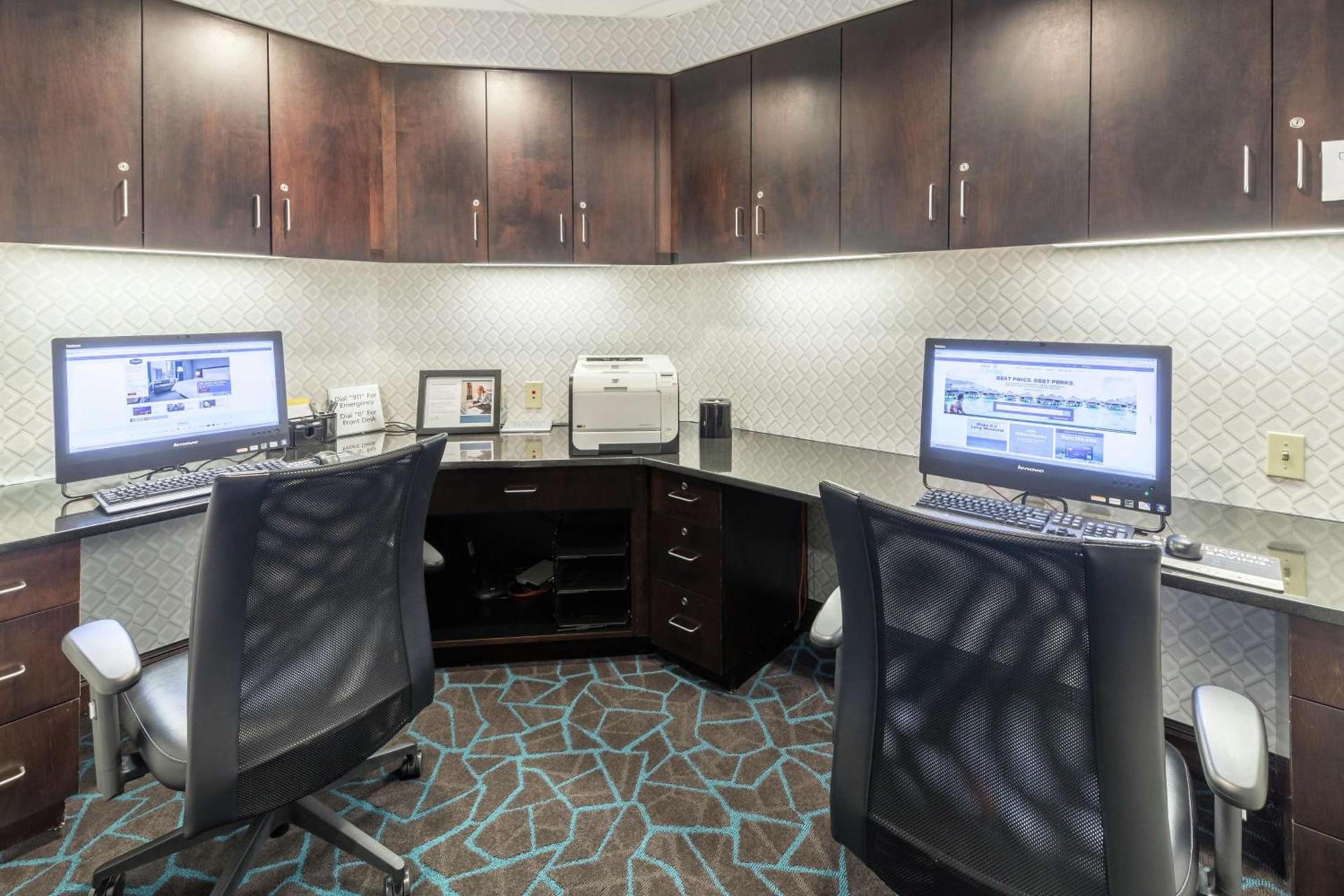 Hampton Inn & Suites Rochester-North photo 43