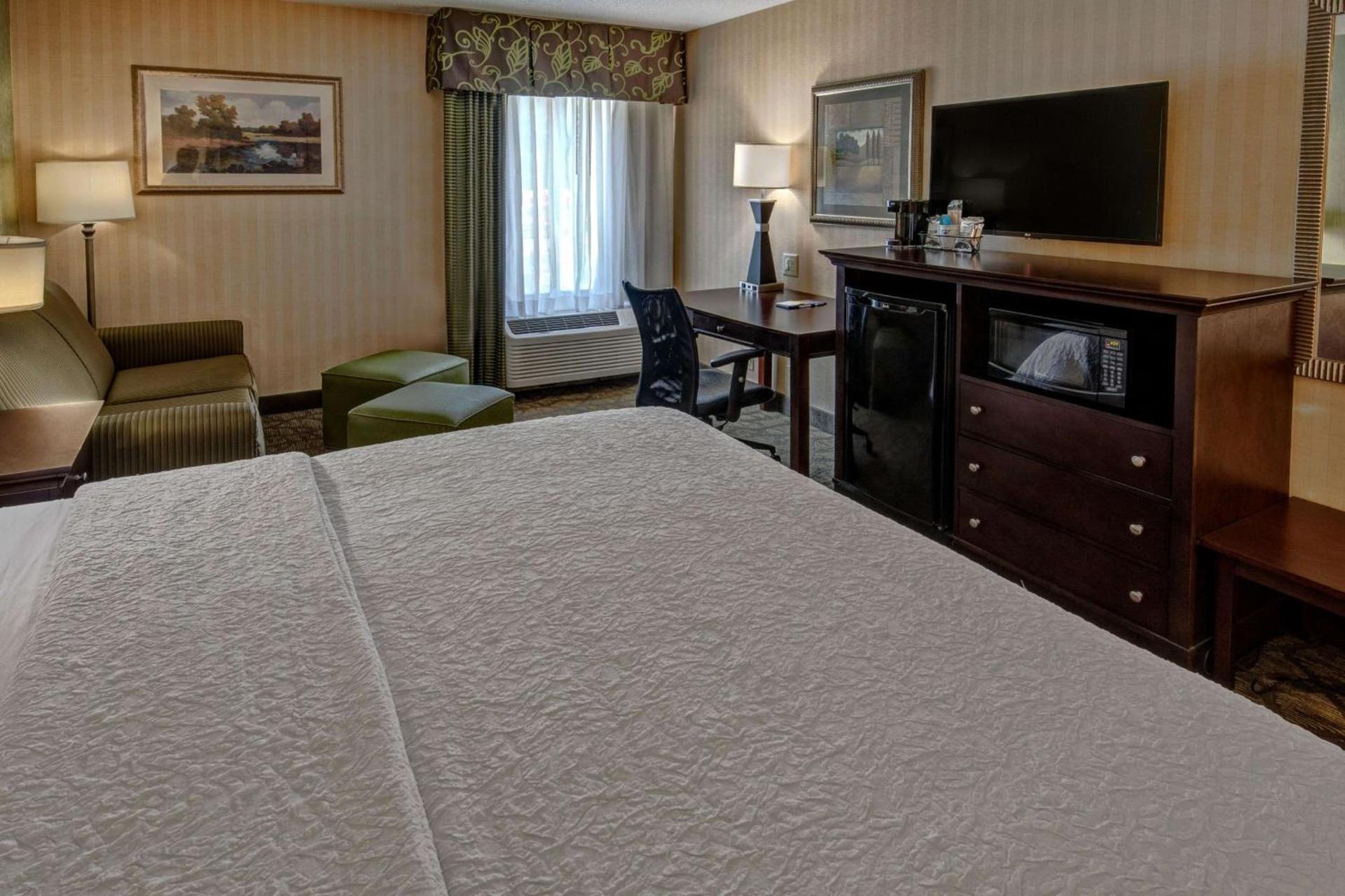 Hampton Inn Rocky Mount photo 18