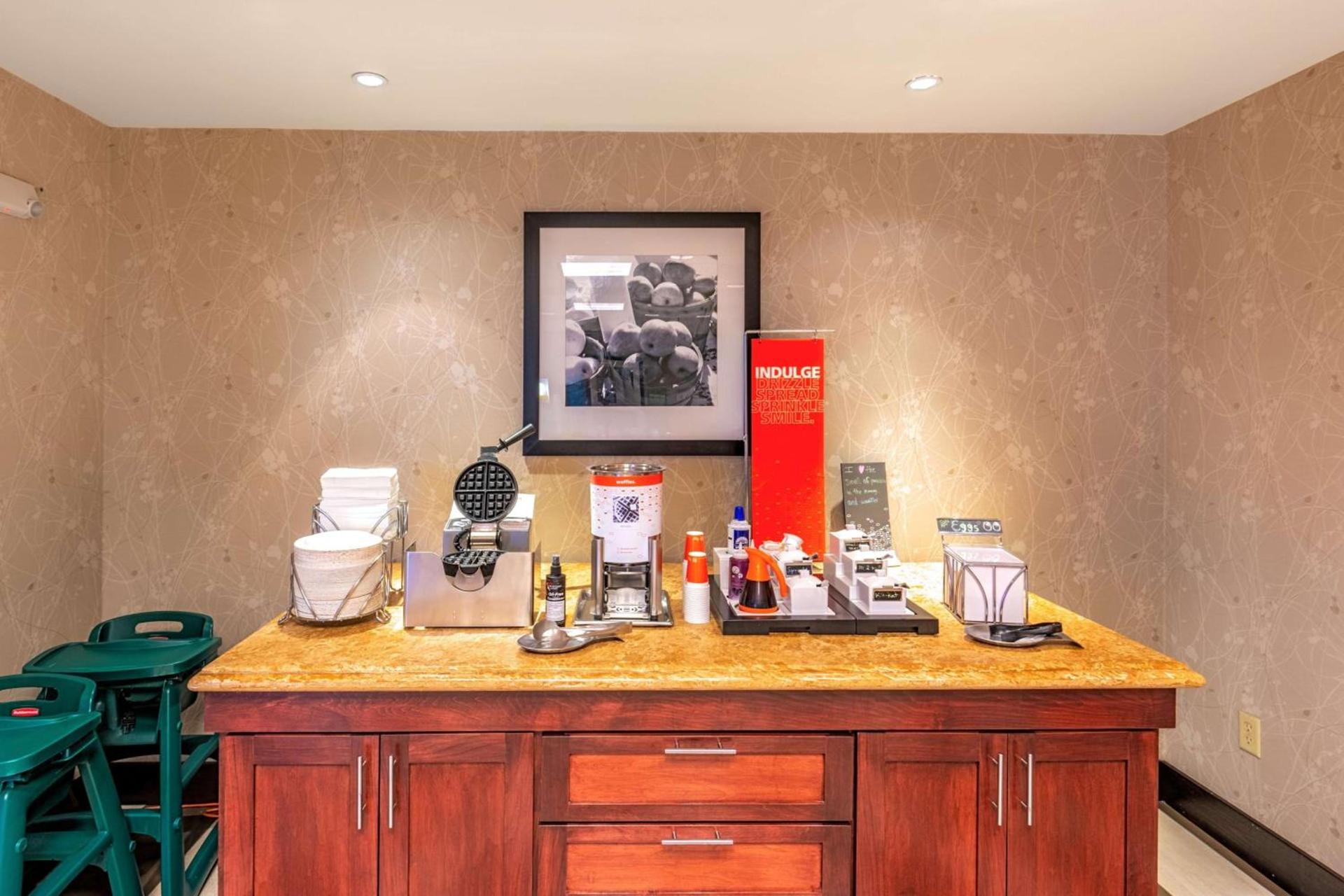 Hampton Inn Rawlins photo 8