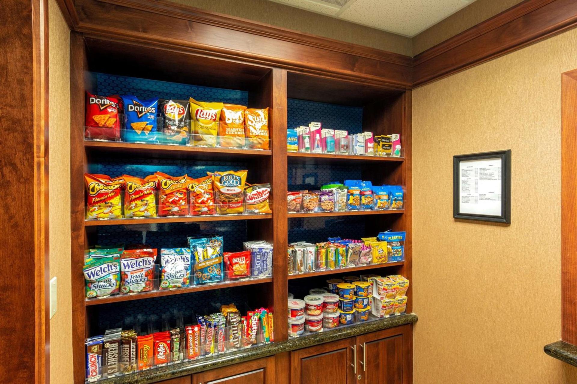 Hampton Inn Rawlins photo 9