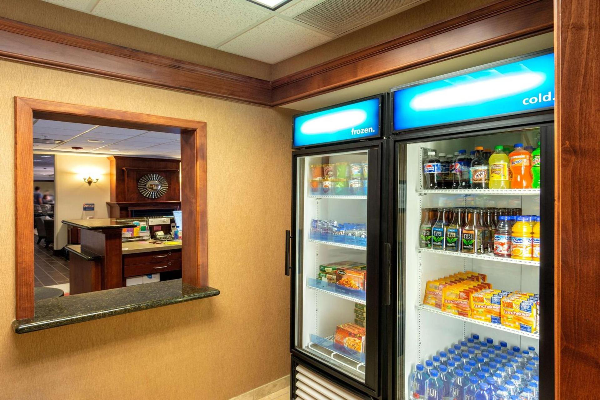 Hampton Inn Rawlins photo 10