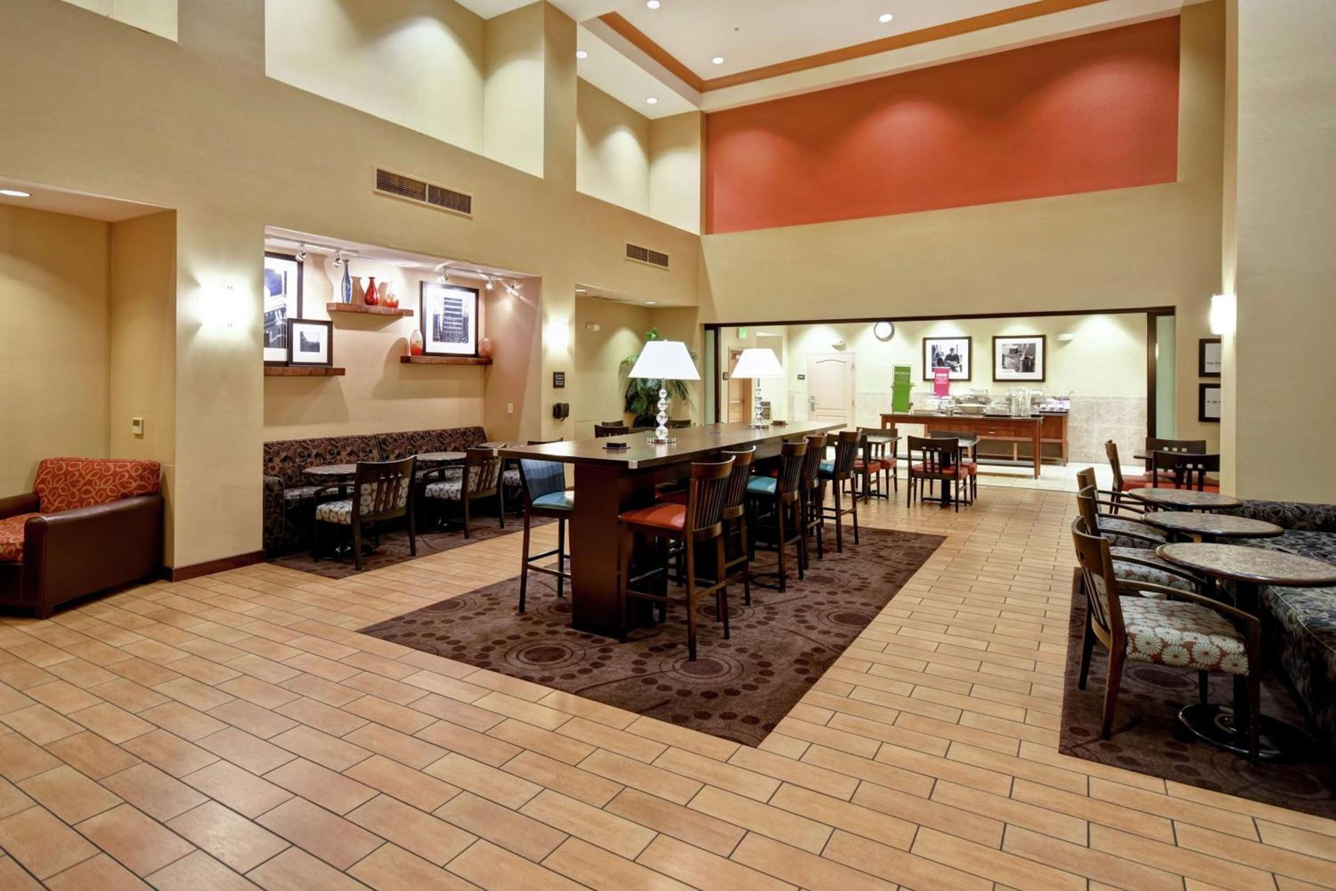 Hampton Inn & Suites Folsom photo 4