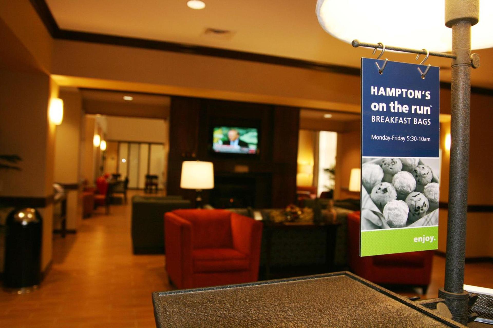 Hampton Inn & Suites Folsom photo 17