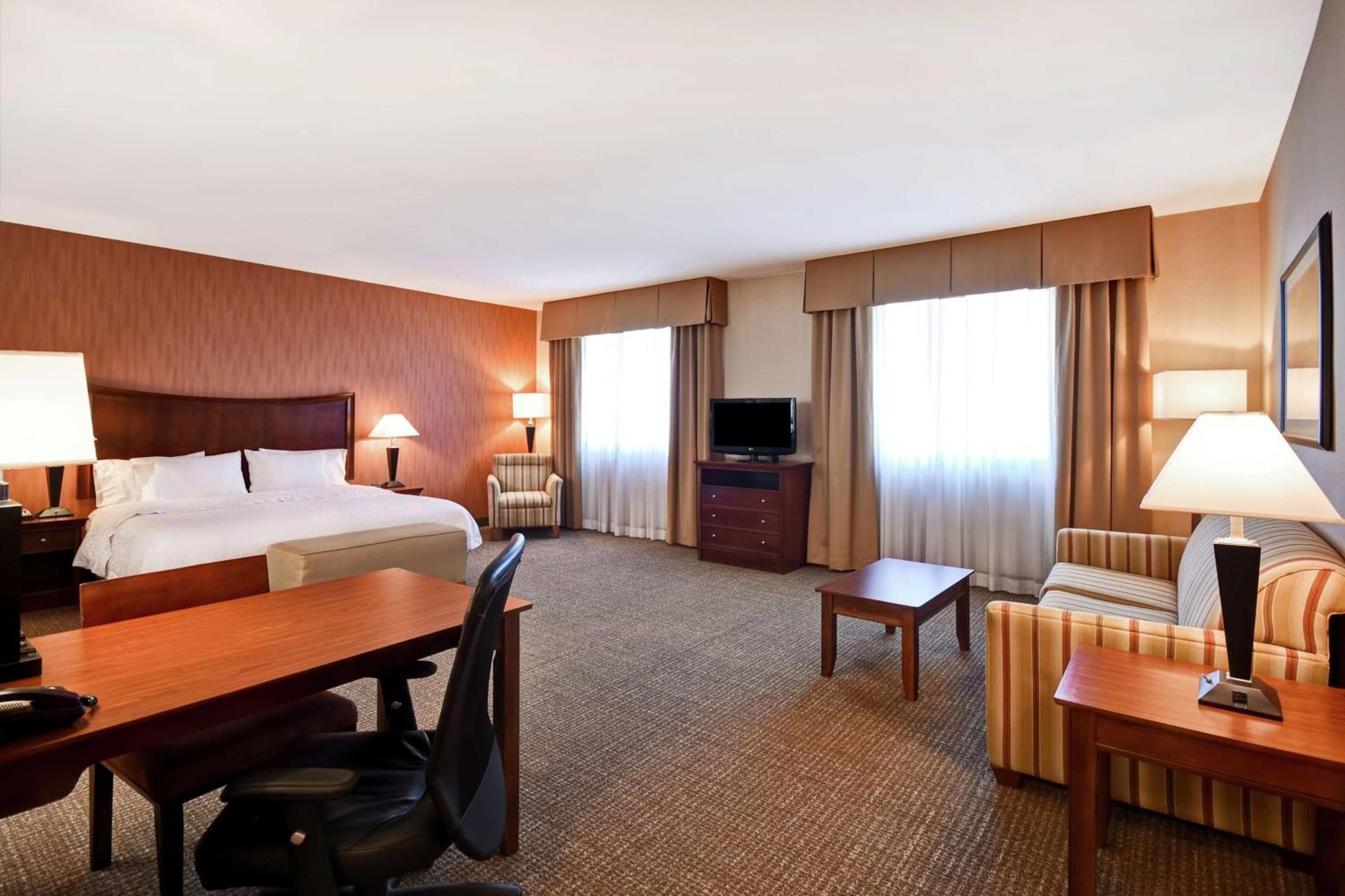 Hampton Inn & Suites Folsom photo 31