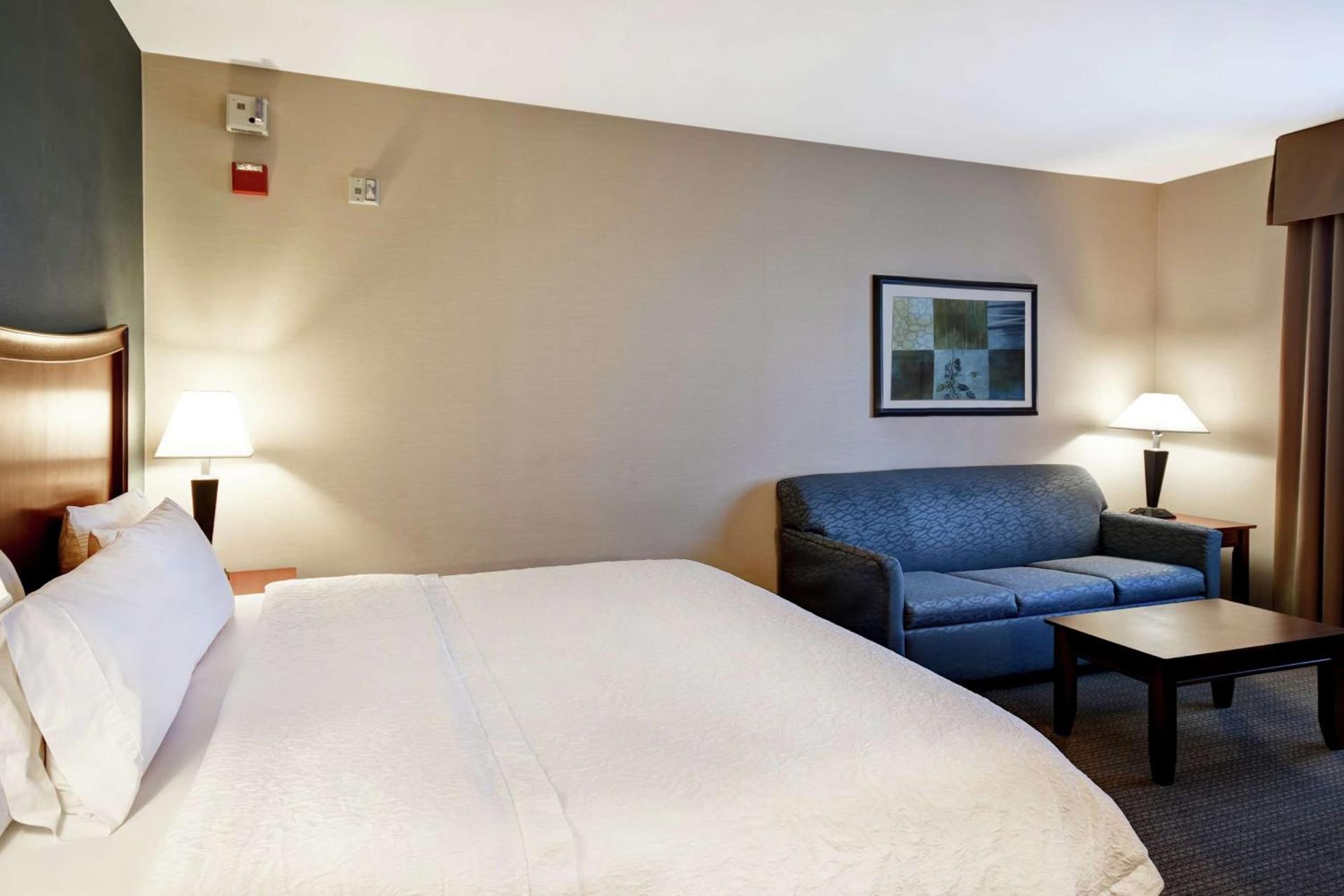 Hampton Inn & Suites Folsom photo 32