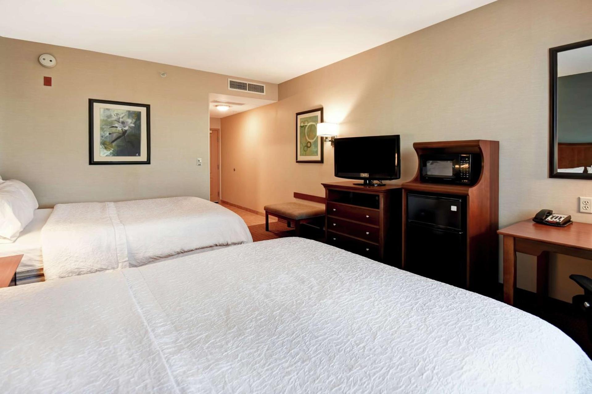 Hampton Inn & Suites Folsom photo 34