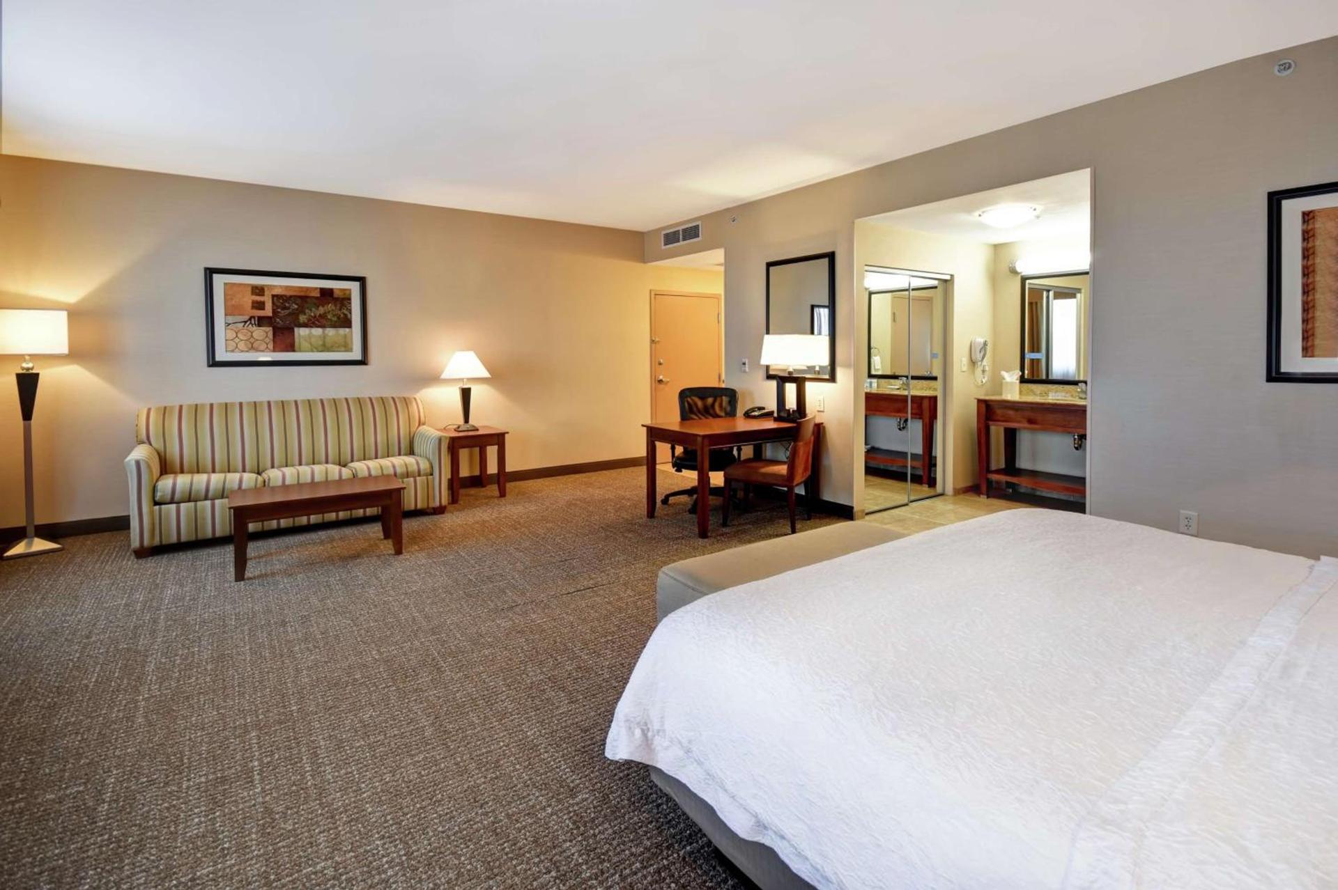 Hampton Inn & Suites Folsom photo 35