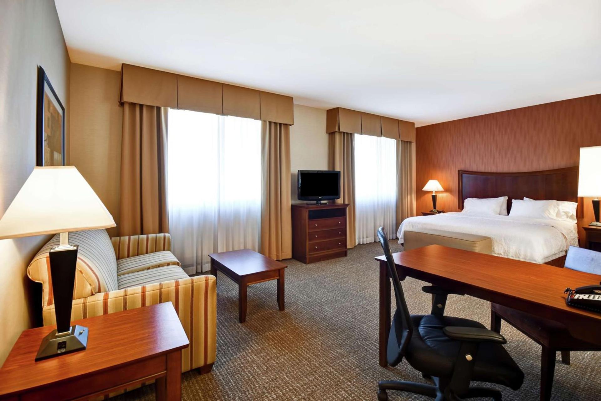 Hampton Inn & Suites Folsom photo 36