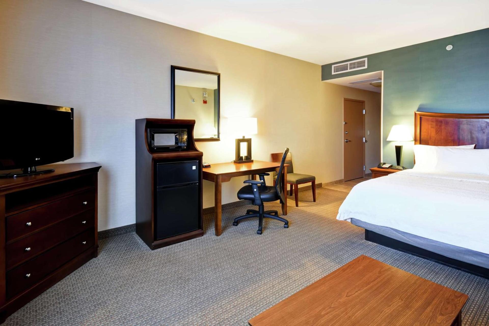 Hampton Inn & Suites Folsom photo 40