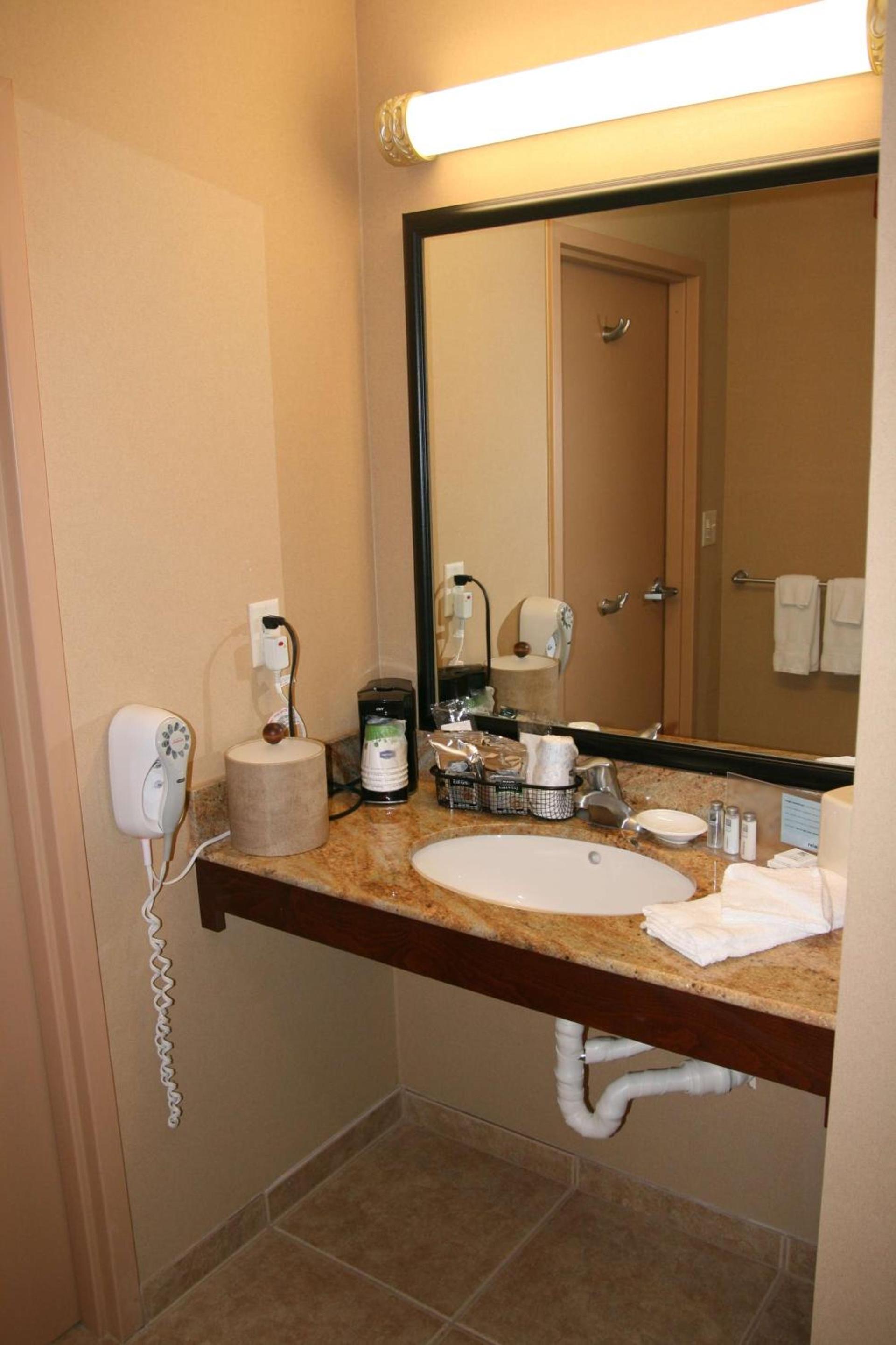 Hampton Inn & Suites Folsom photo 51
