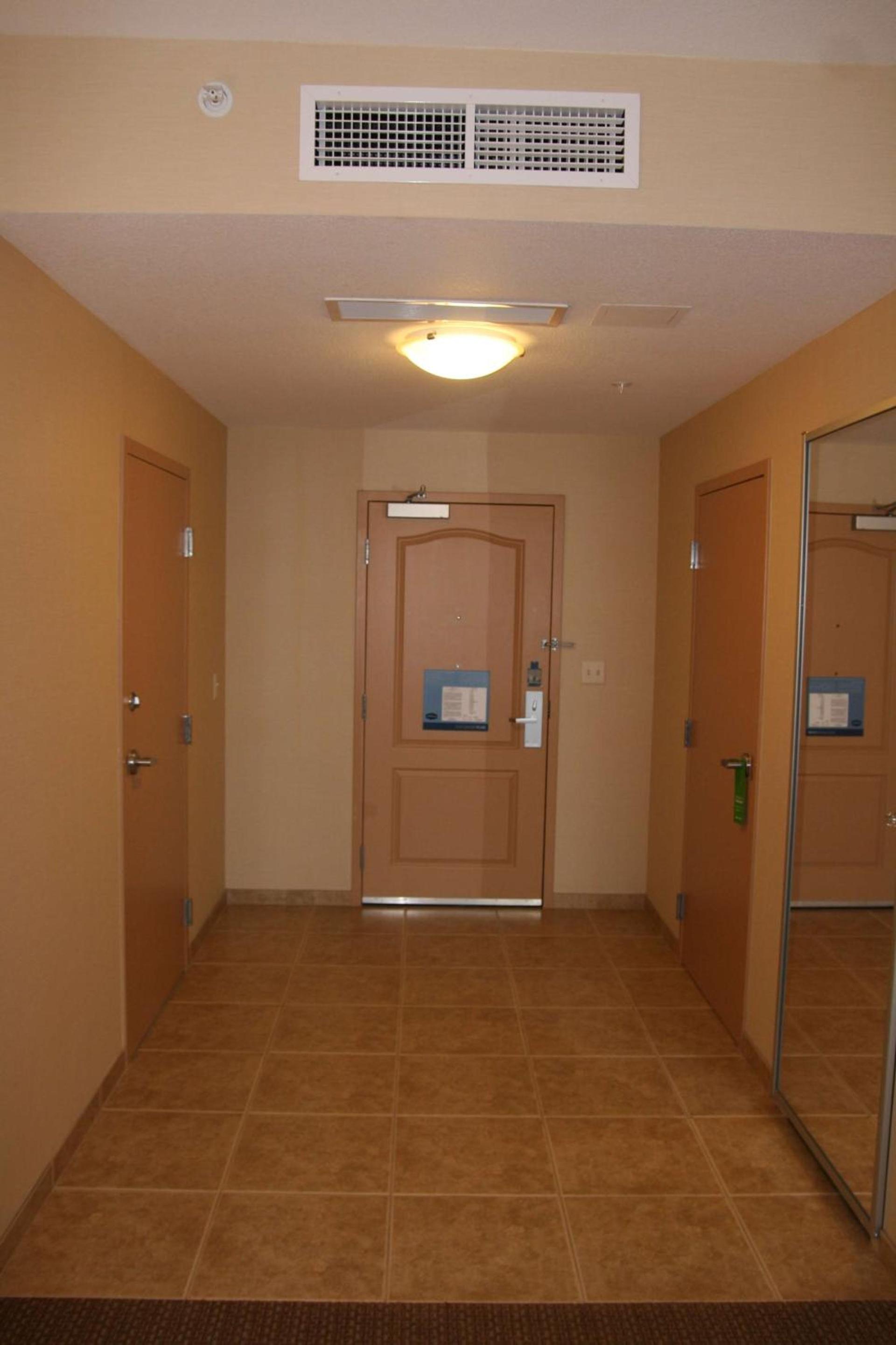 Hampton Inn & Suites Folsom photo 52