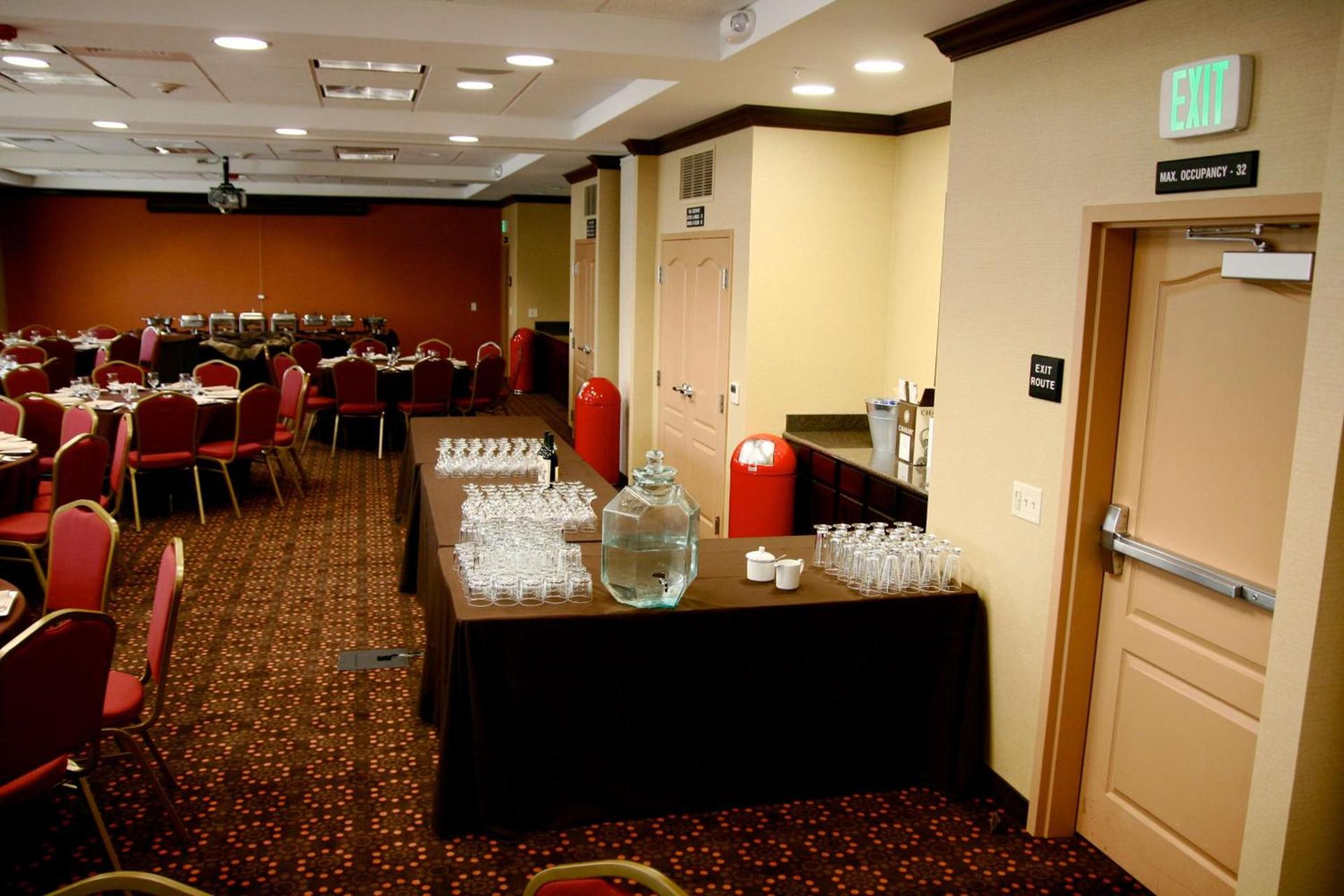 Hampton Inn & Suites Folsom photo 81