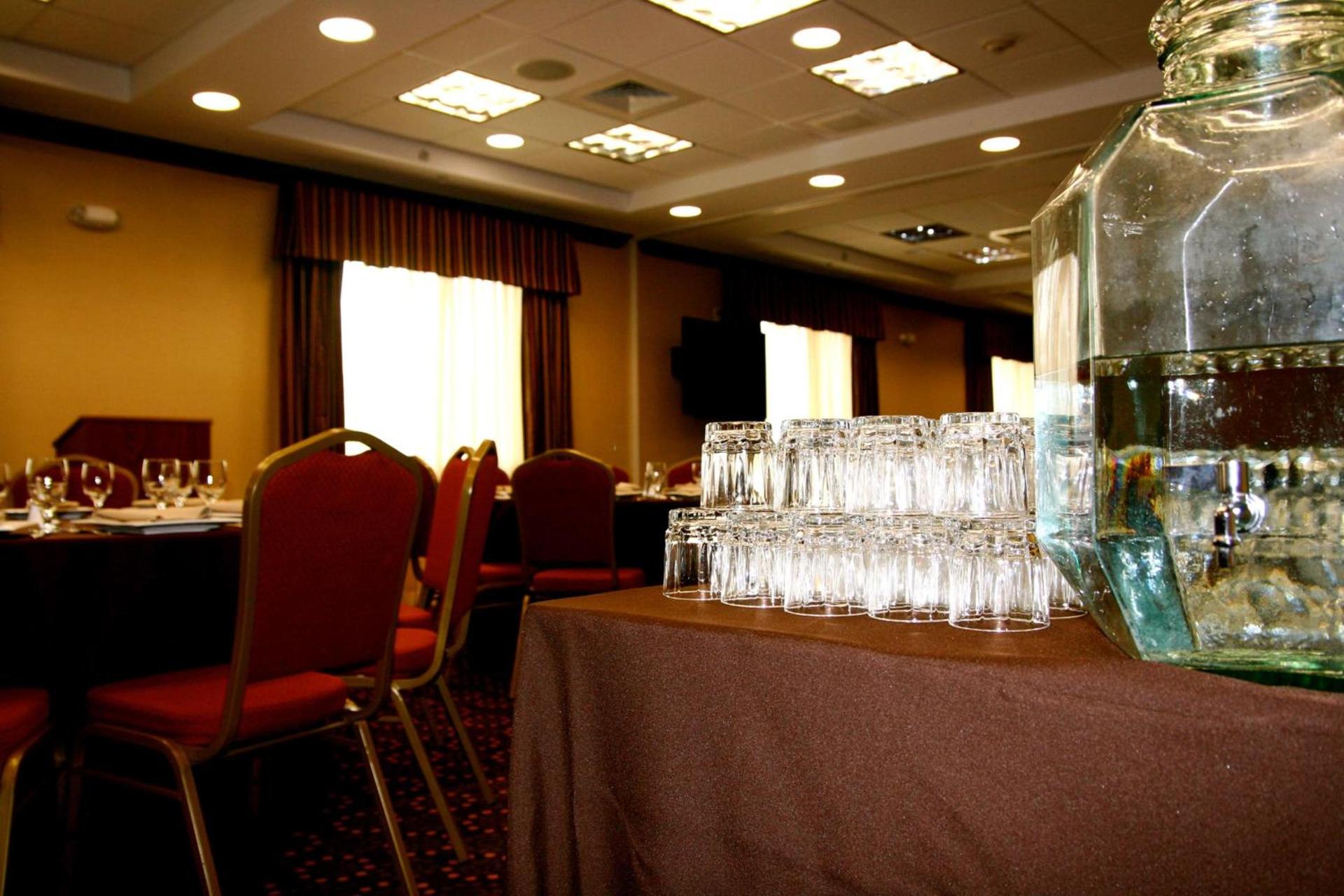 Hampton Inn & Suites Folsom photo 82