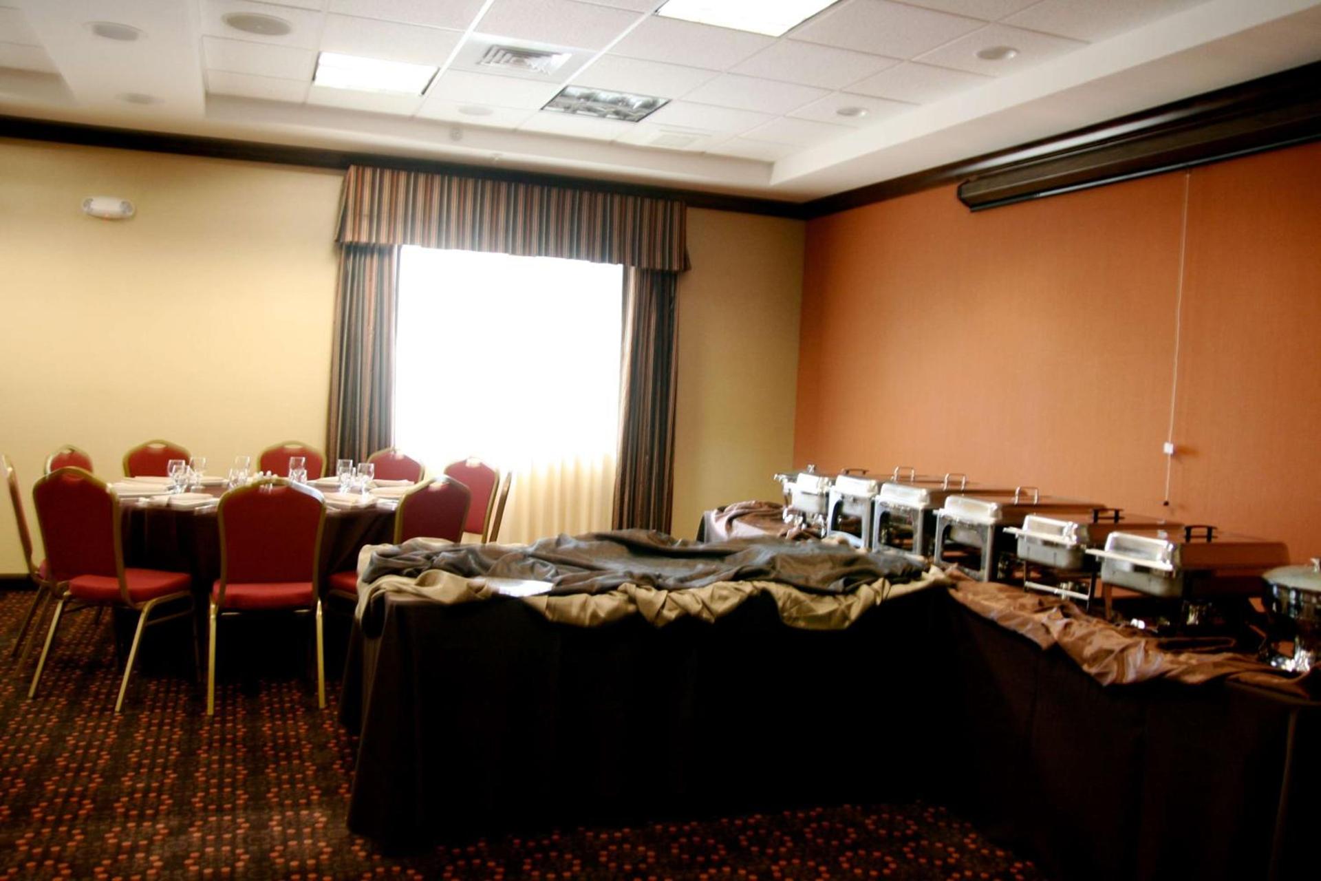 Hampton Inn & Suites Folsom photo 84