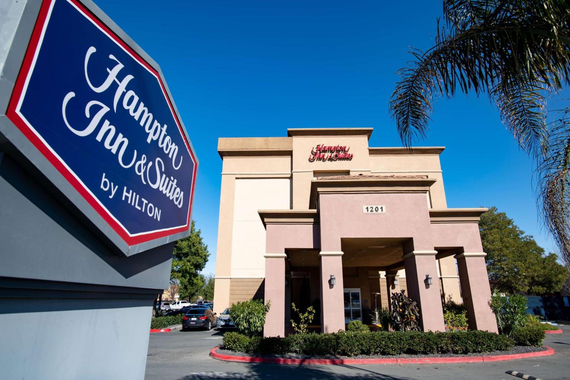 Hampton Inn & Suites Pittsburg photo 43