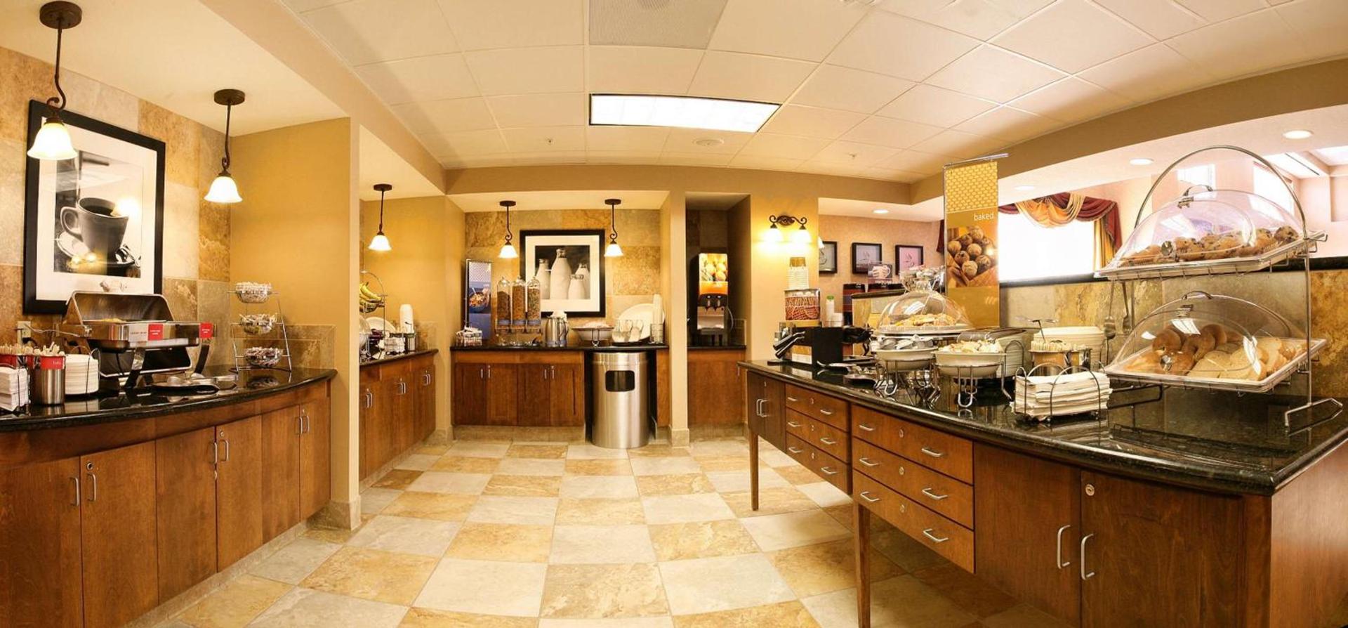 Hampton Inn & Suites Pittsburg photo 9