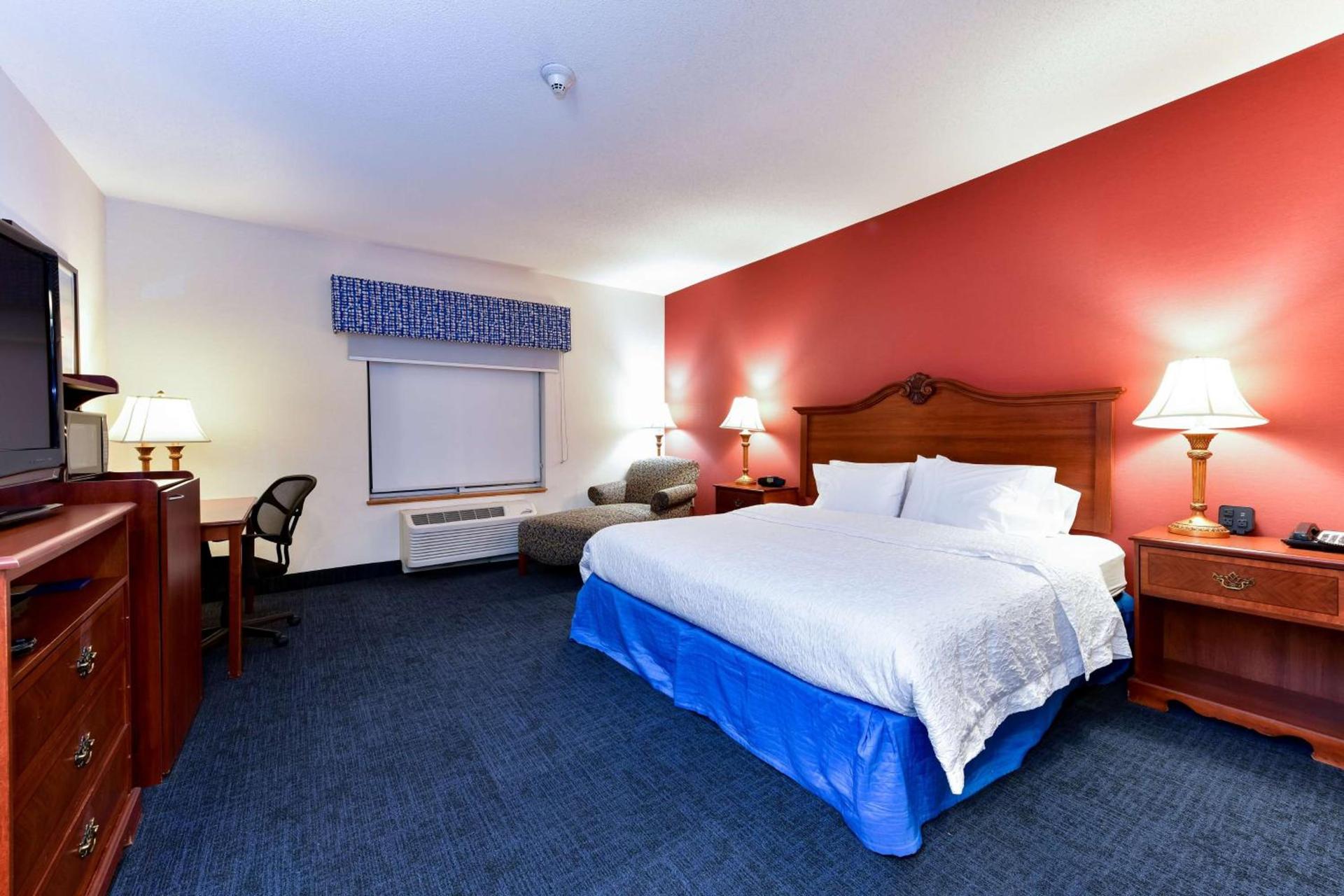 Hampton Inn & Suites Pittsburg photo 65