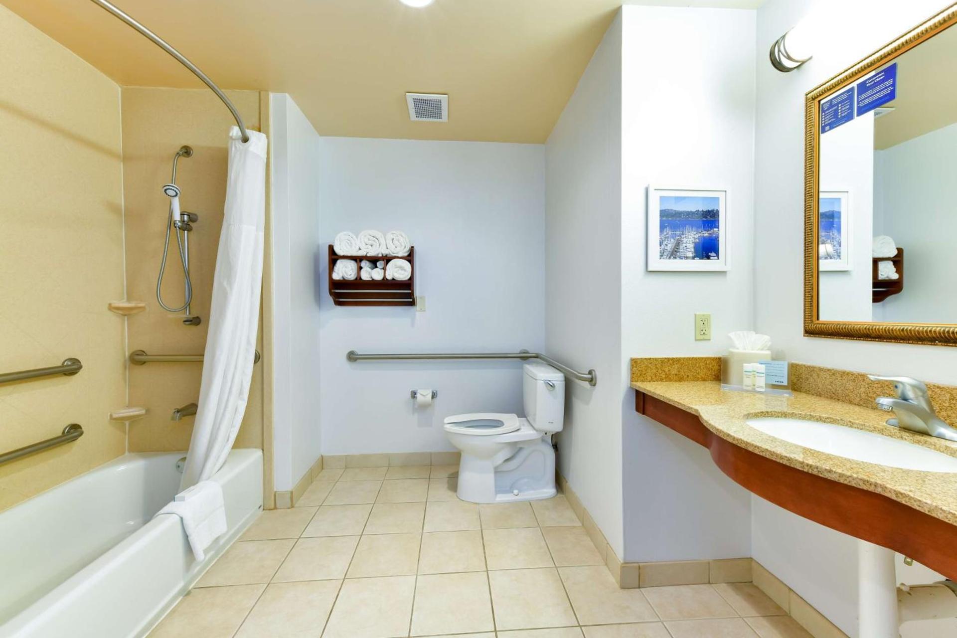 Hampton Inn & Suites Pittsburg photo 68