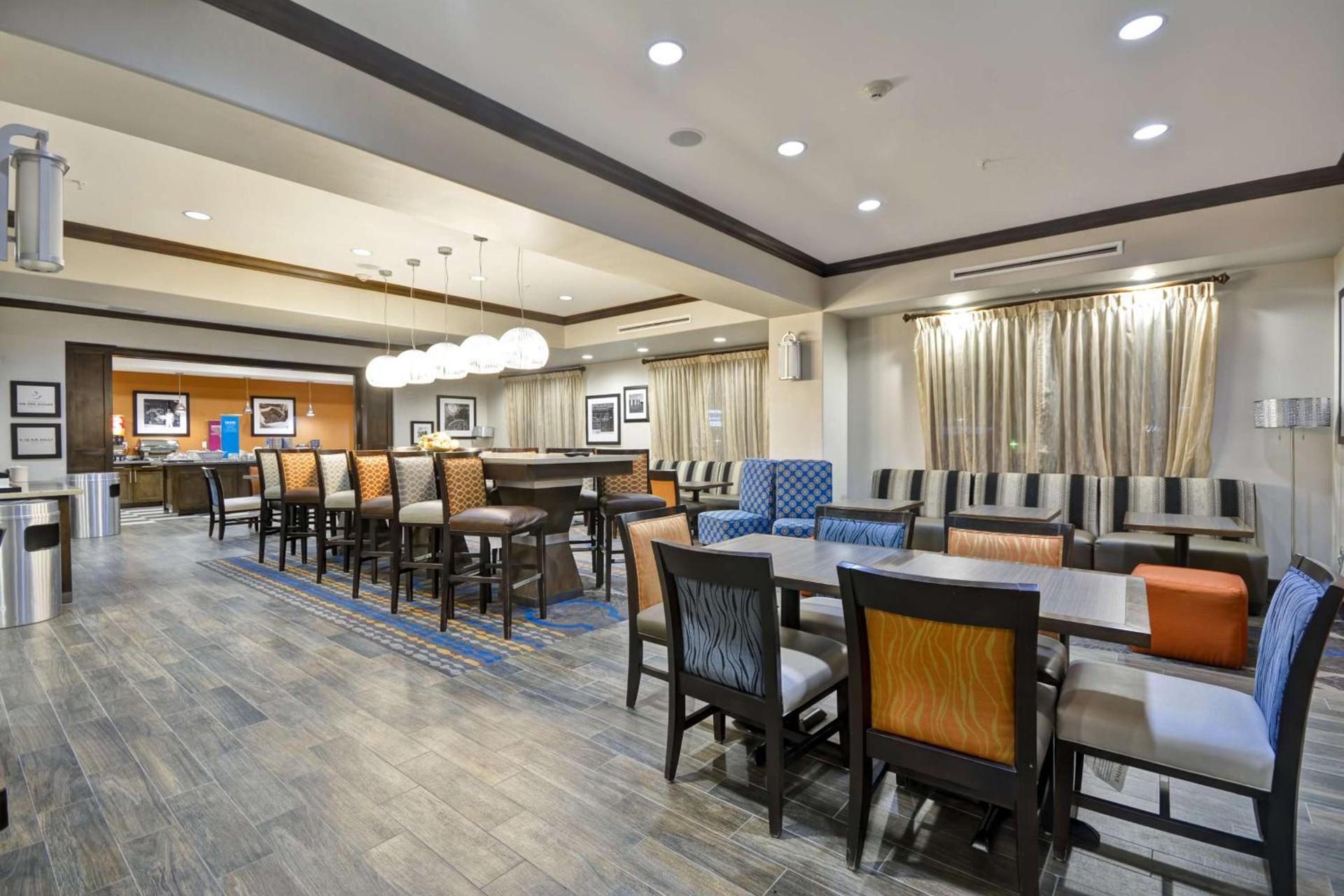 Hampton Inn Kenedy photo 5