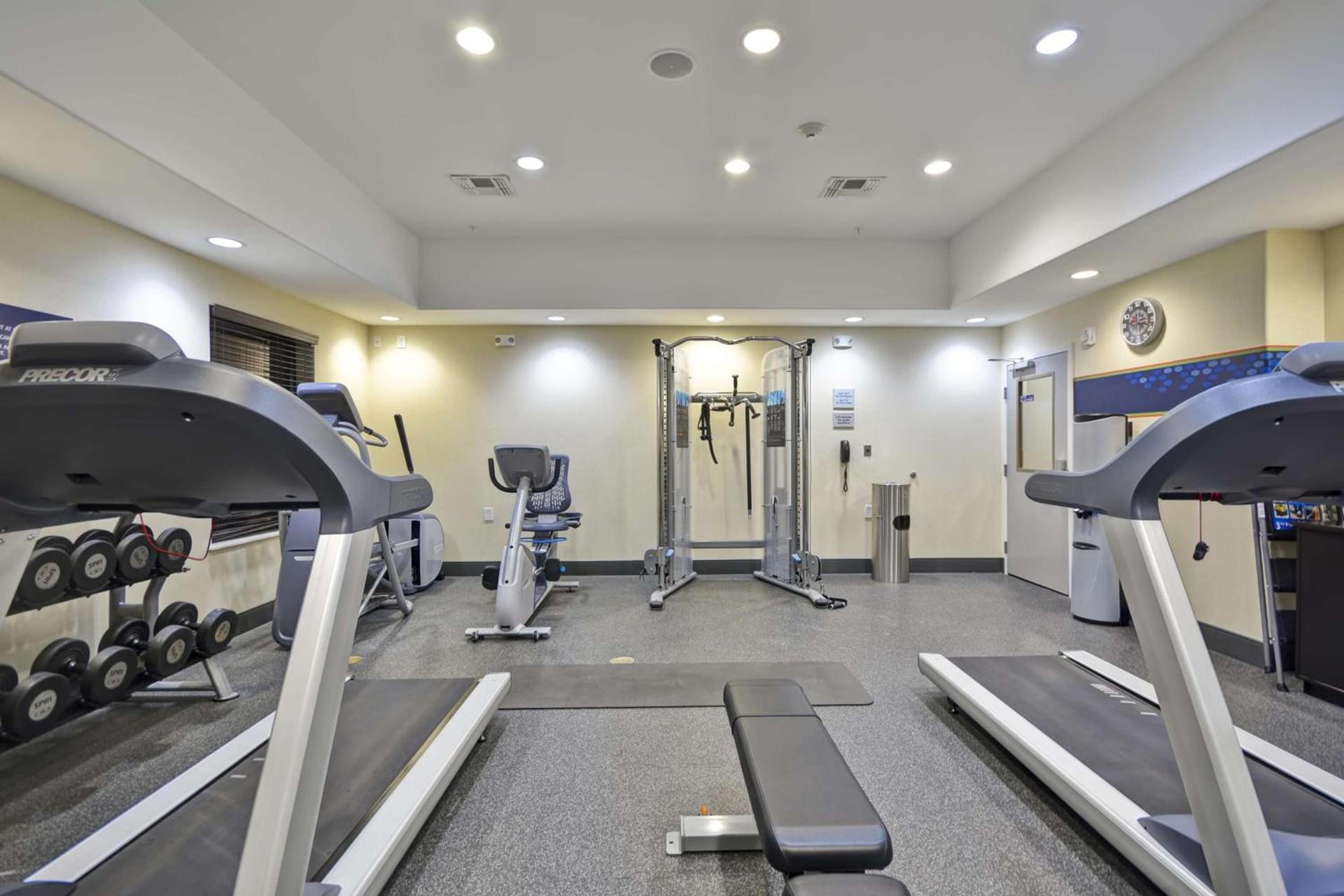Hampton Inn Kenedy photo 14
