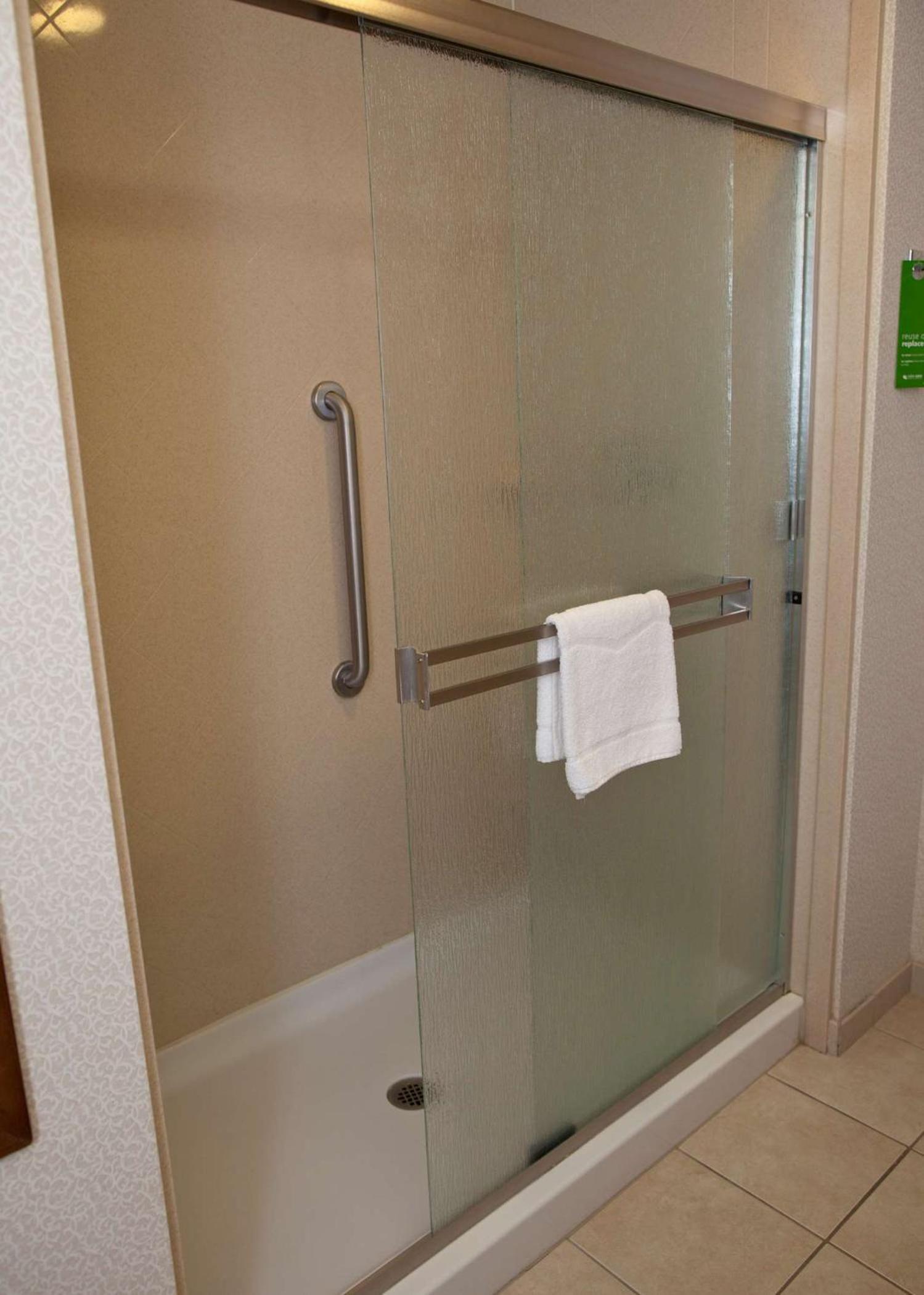 Hampton Inn & Suites Pittsburg photo 84