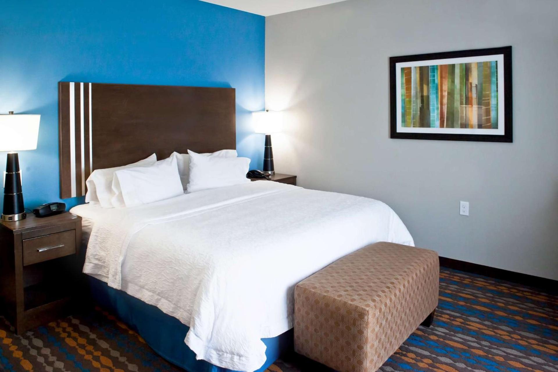 Hampton Inn Kenedy photo 25