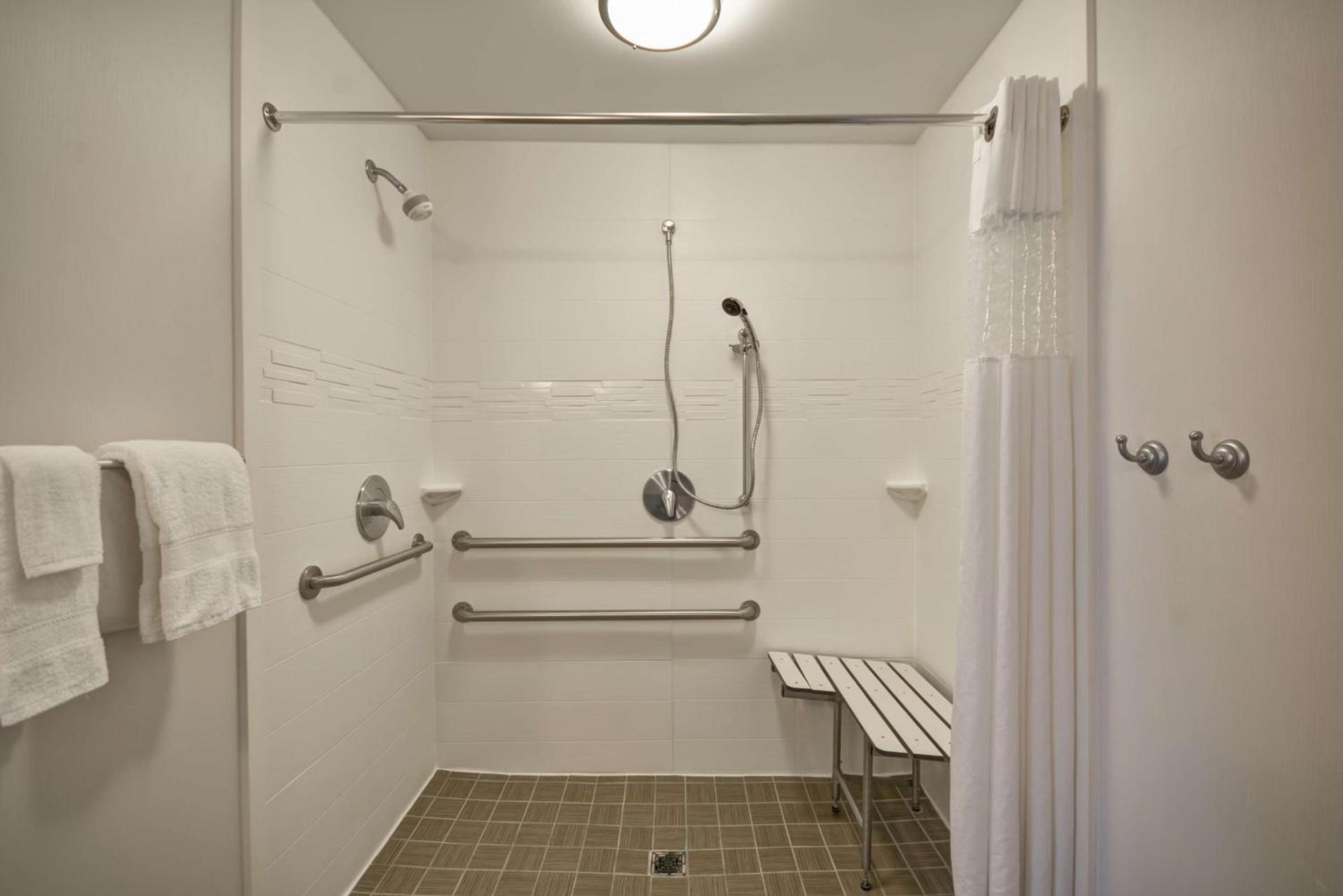 Hampton Inn Kenedy photo 26