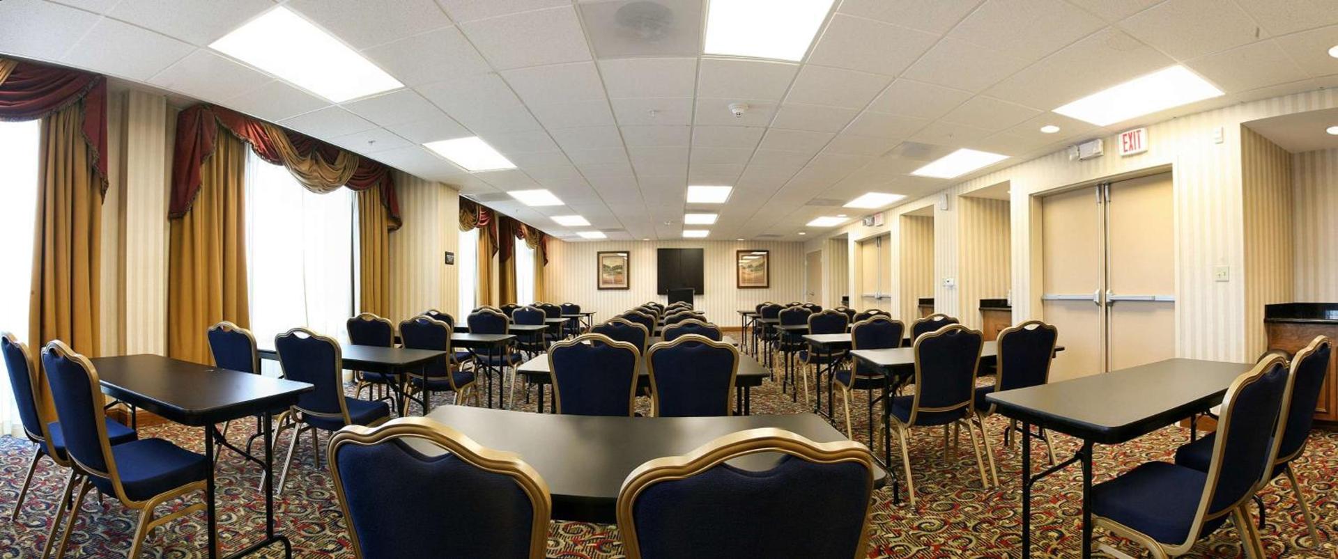 Hampton Inn & Suites Pittsburg photo 22
