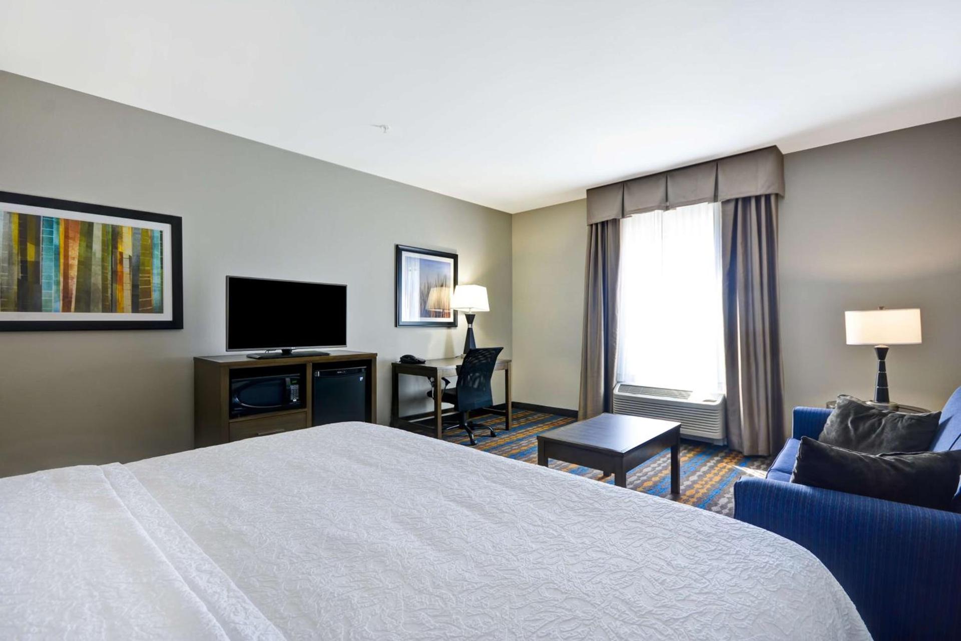 Hampton Inn Kenedy photo 33