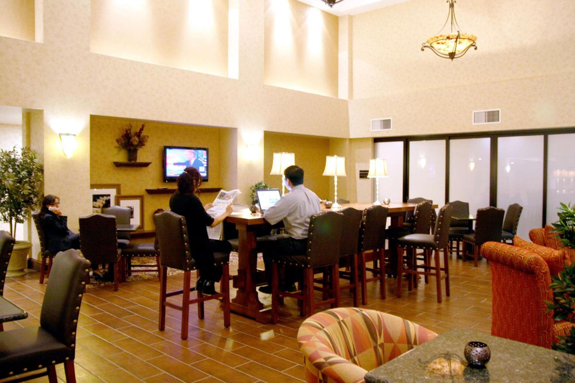 Hampton Inn & Suites Lodi photo 7