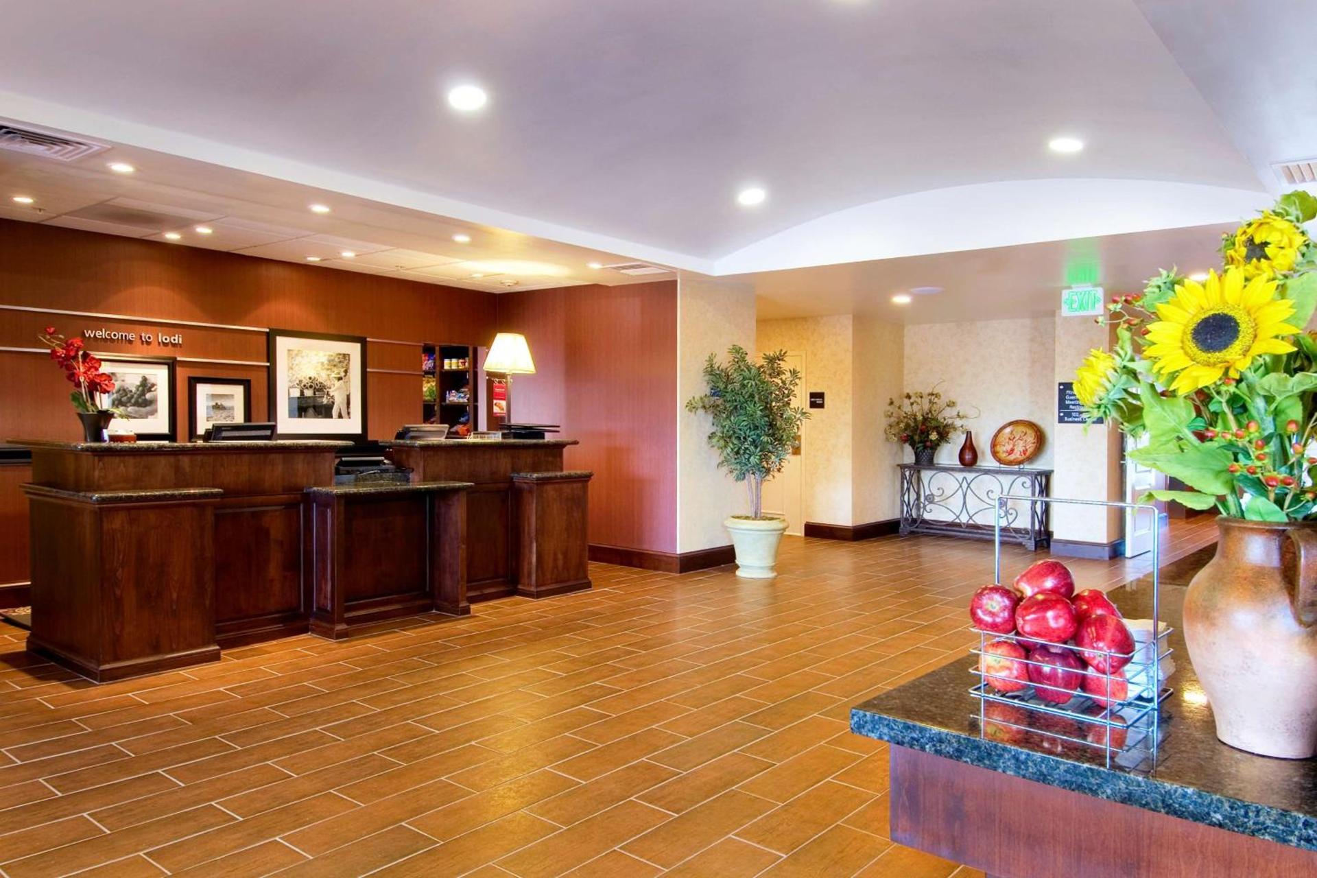 Hampton Inn & Suites Lodi photo 9