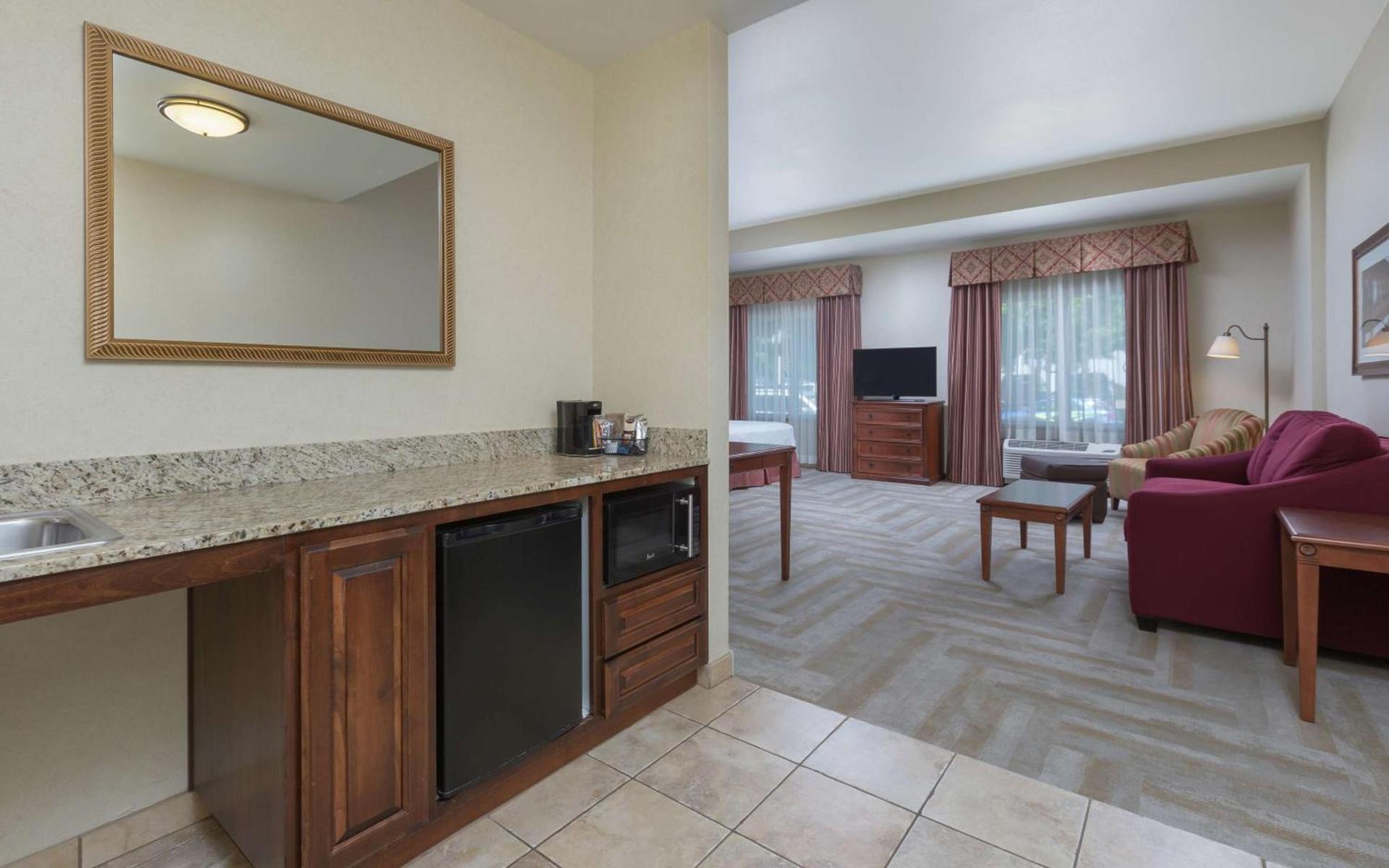 Hampton Inn & Suites Lodi photo 31