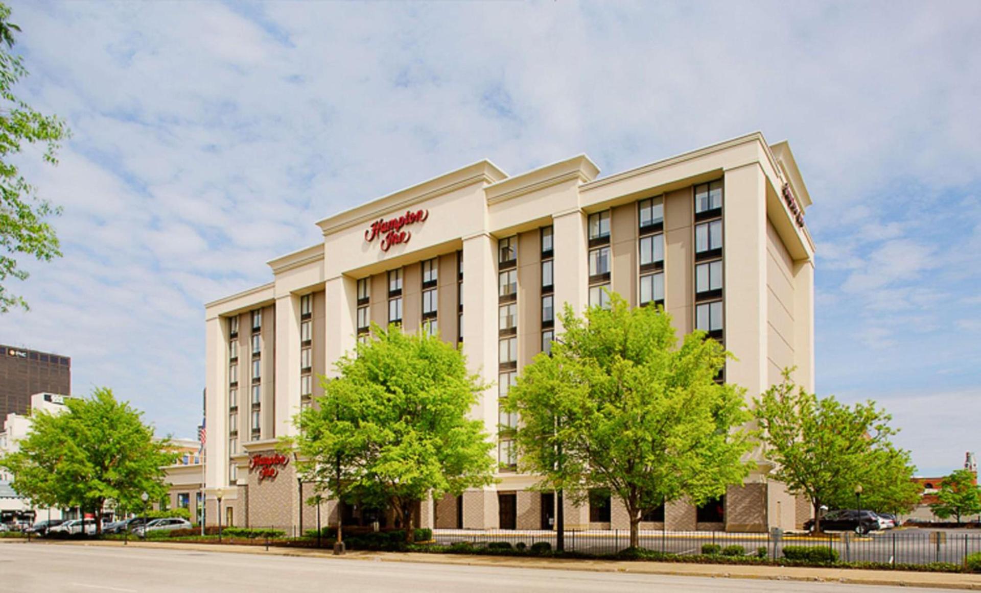 Hampton Inn Louisville Downtown photo 1
