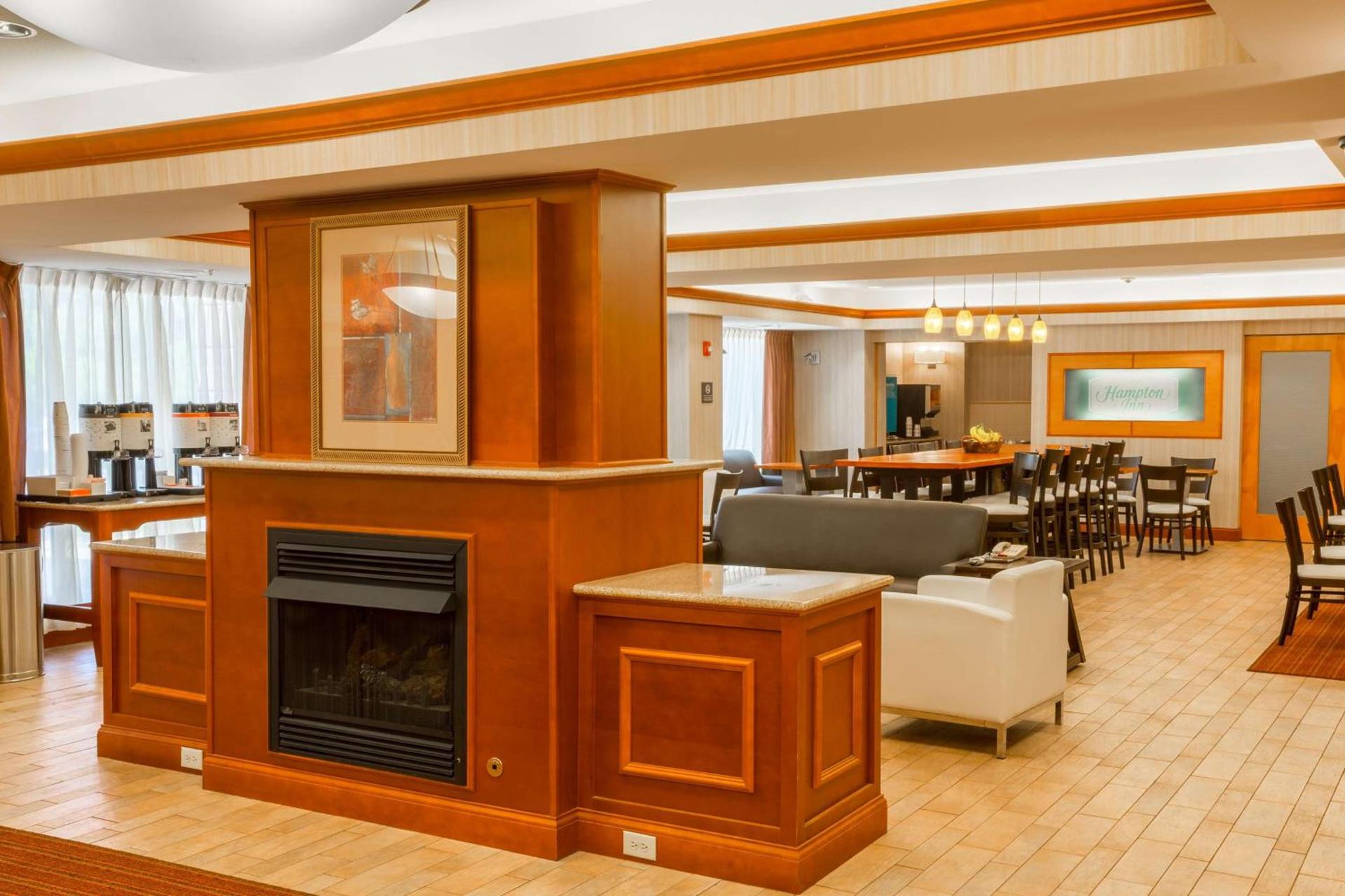 Hampton Inn Goshen photo 4