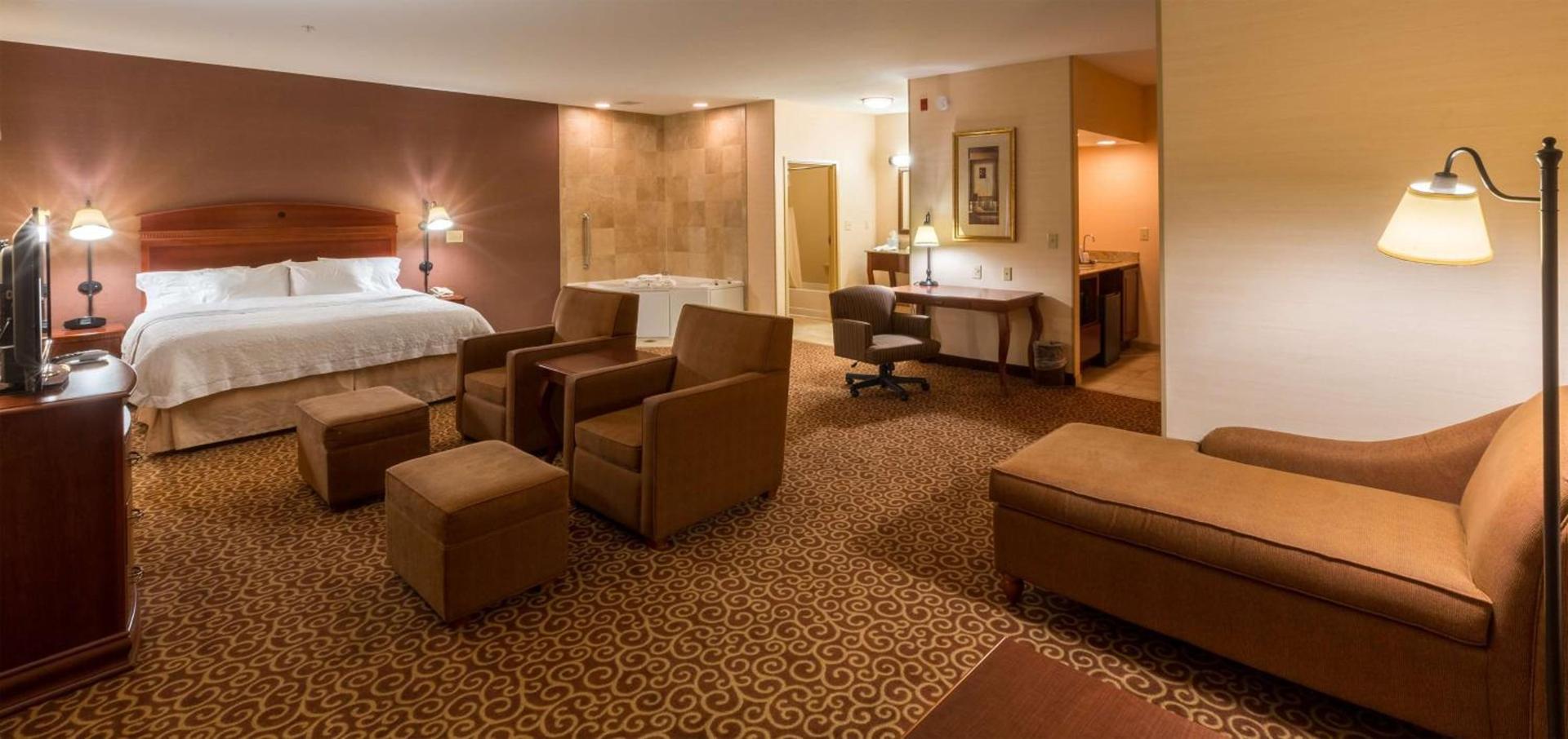 Hampton Inn Goshen photo 22