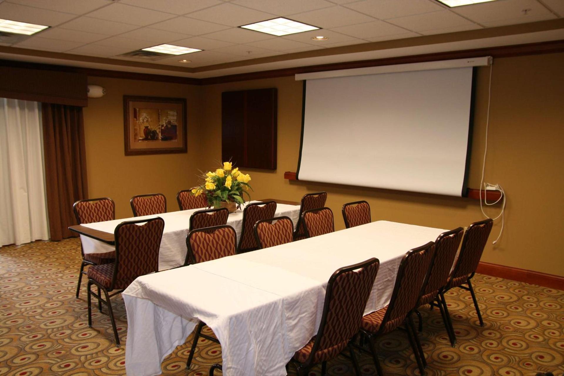 Hampton Inn Goshen photo 27