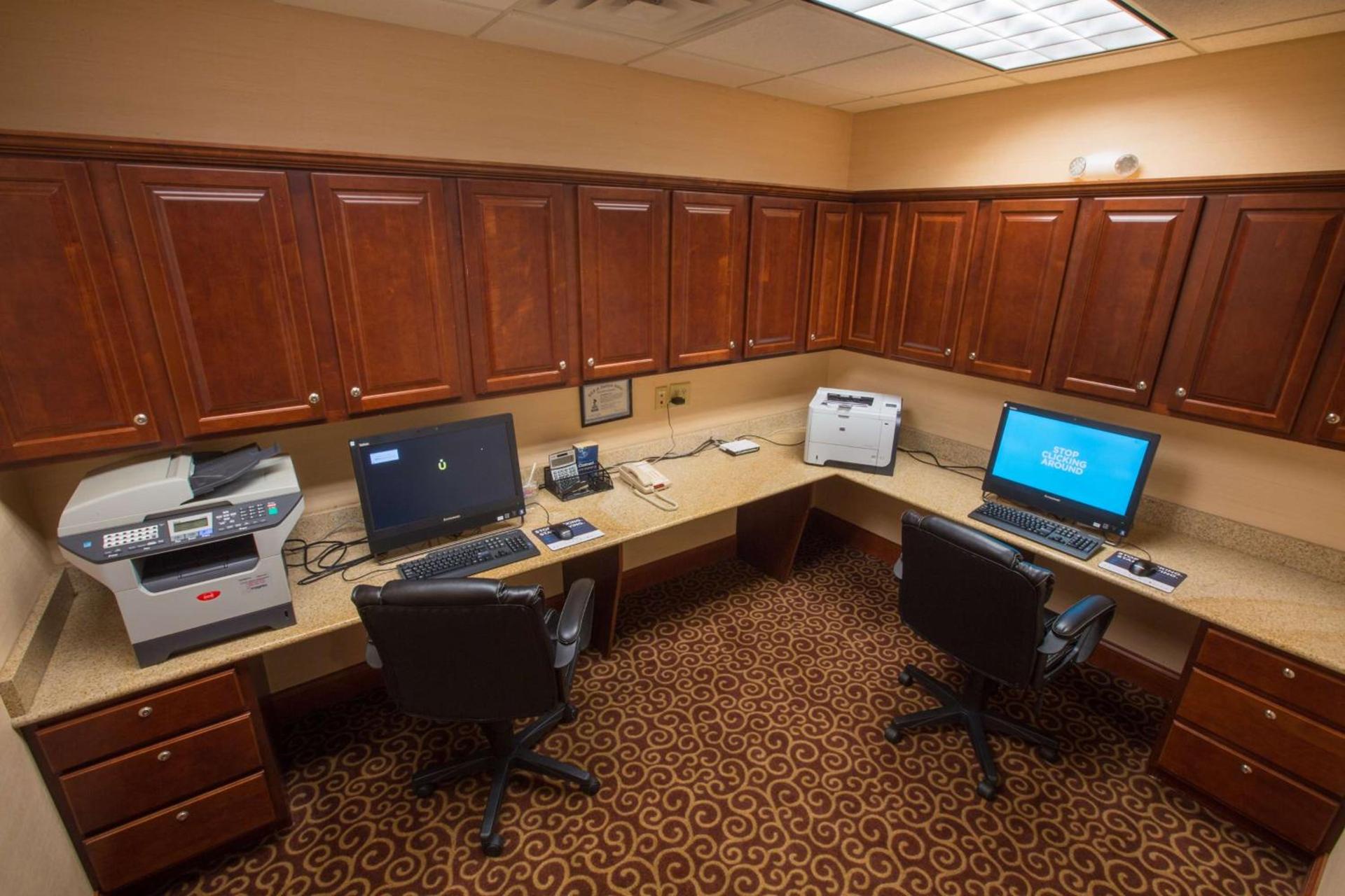 Hampton Inn Goshen photo 29
