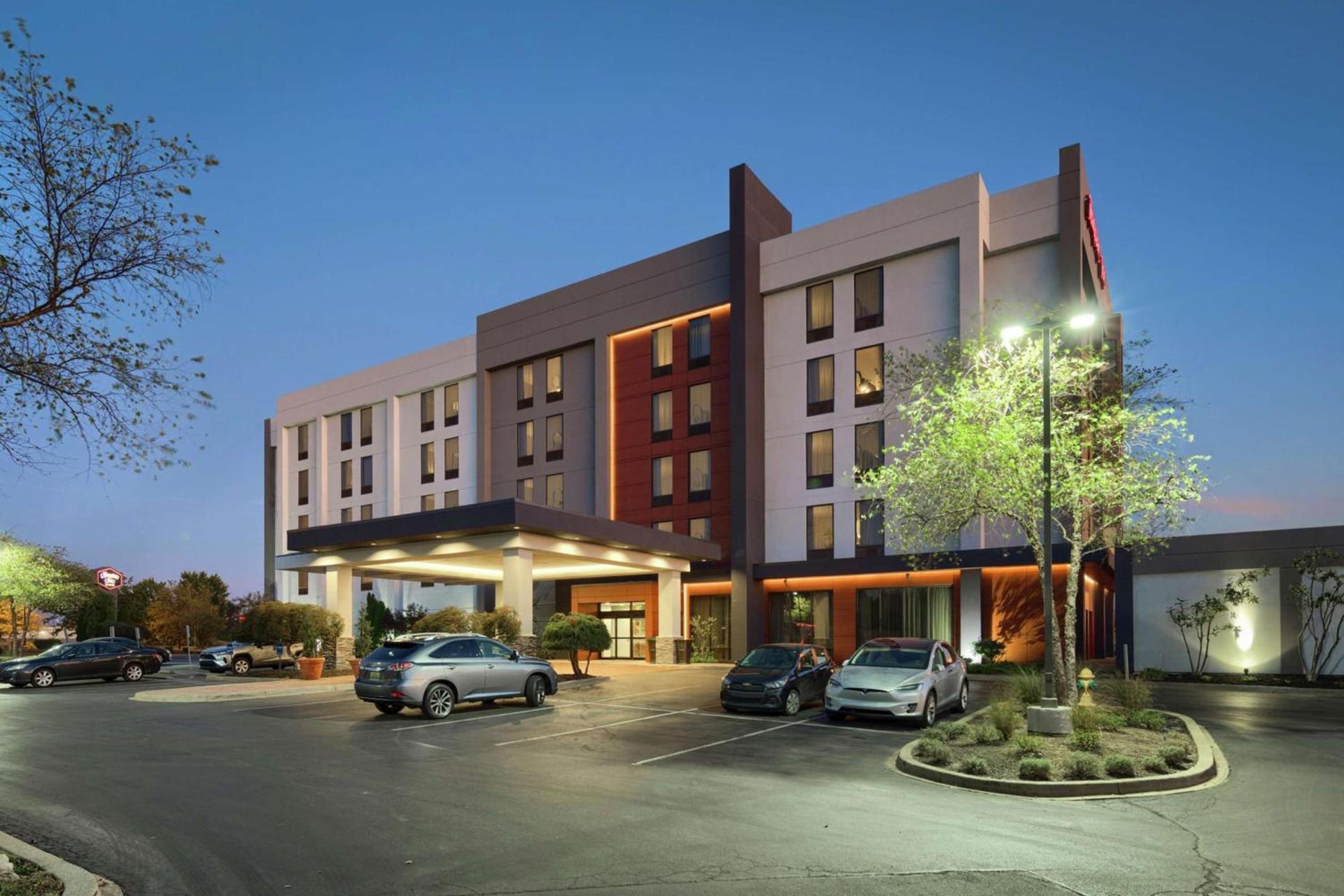 Hampton Inn Louisville Northeast photo 4