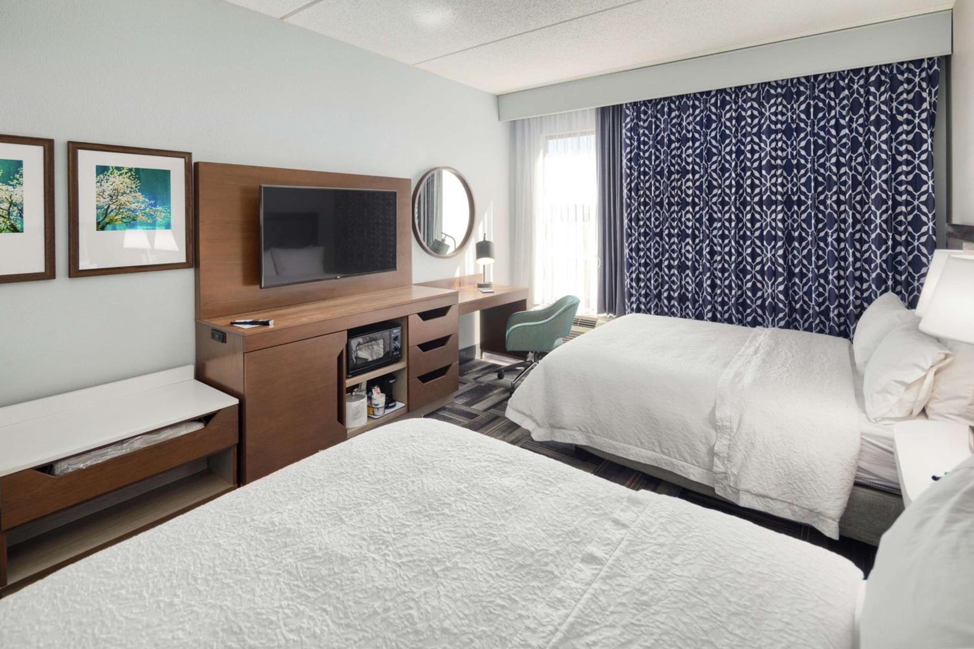 Hampton Inn Louisville Northeast photo 18