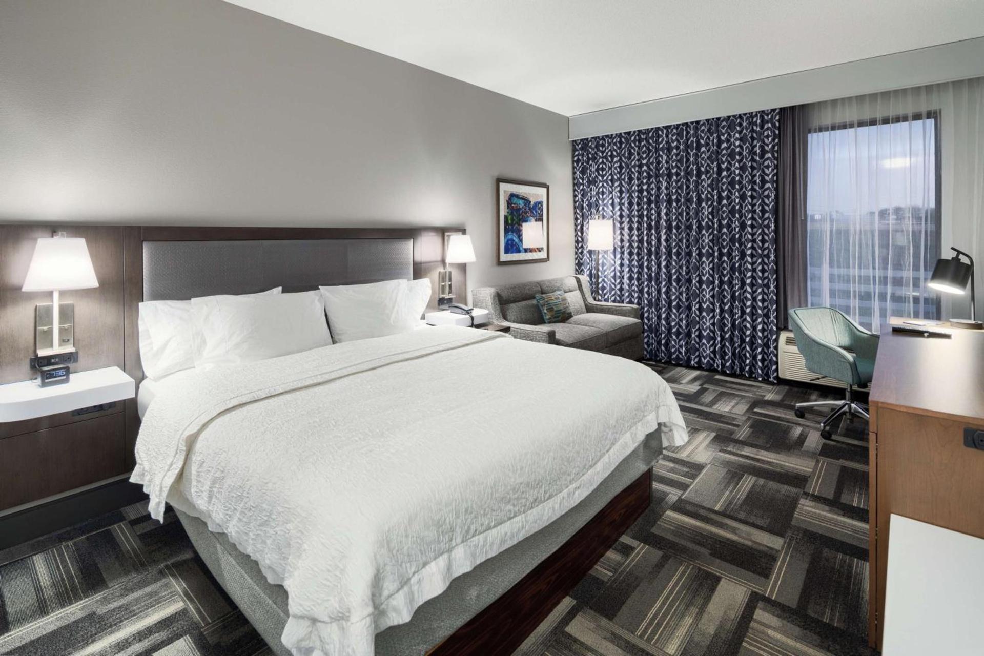 Hampton Inn Louisville Northeast photo 37