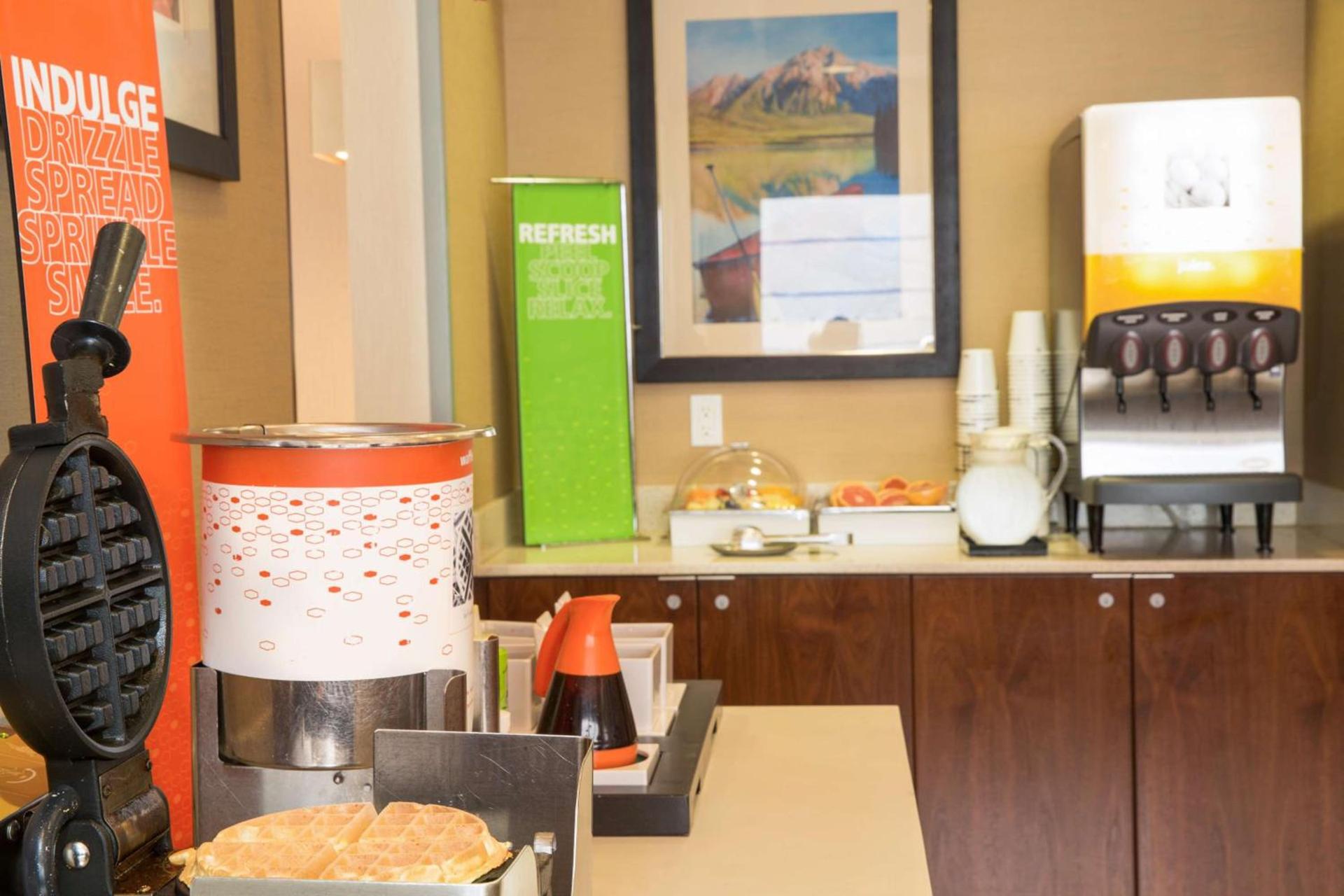 Hampton Inn & Suites Seattle-Downtown photo 6