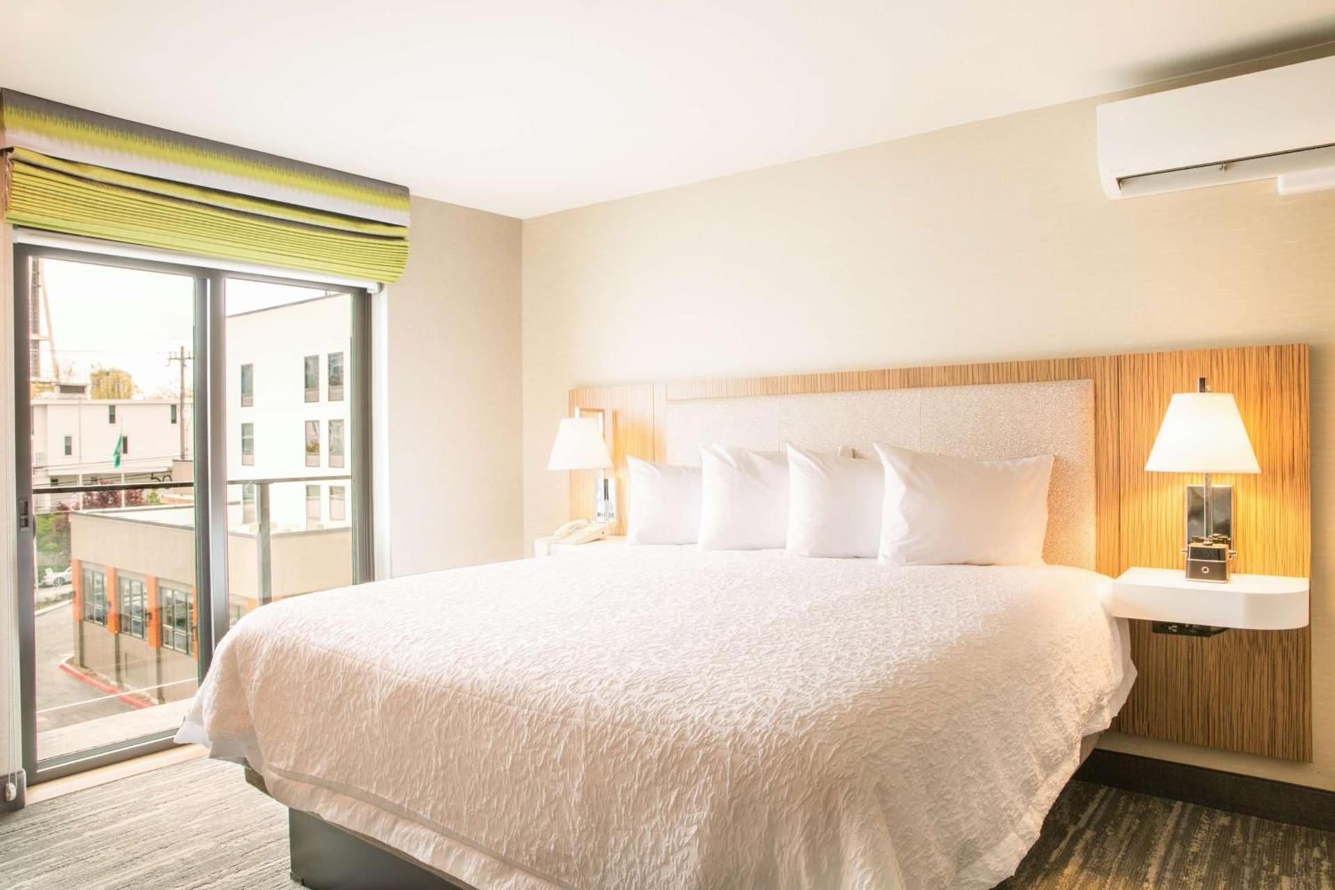 Hampton Inn & Suites Seattle-Downtown photo 15