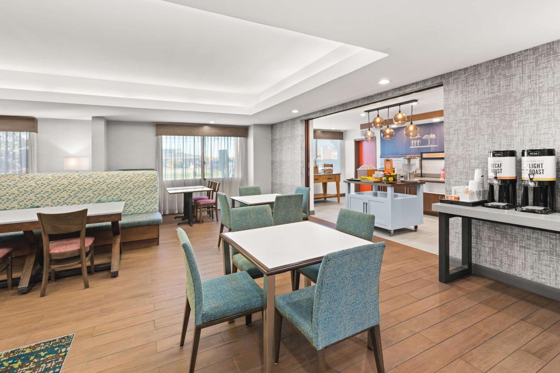 Hampton Inn Seekonk photo 16