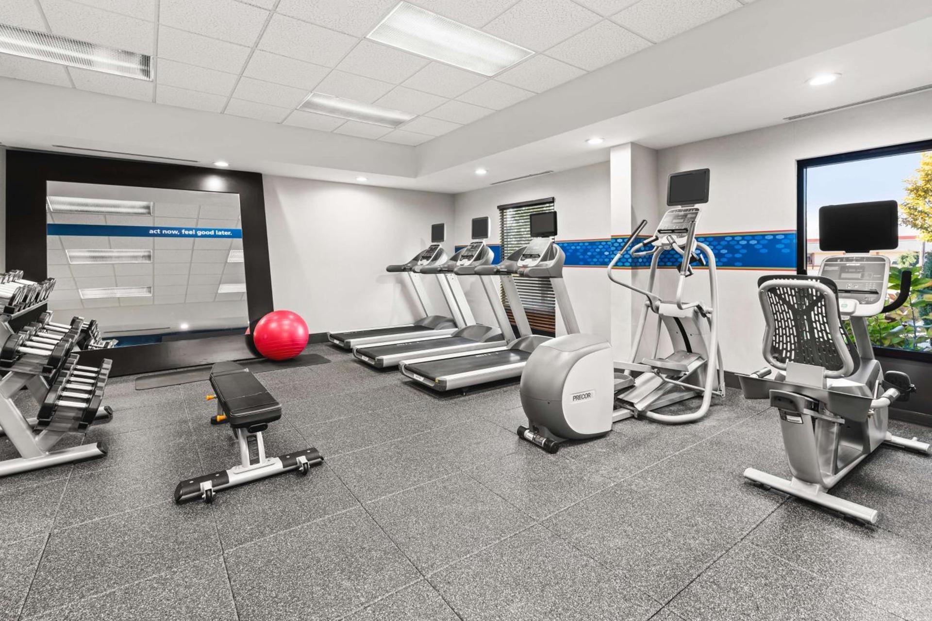 Hampton Inn Seekonk photo 19