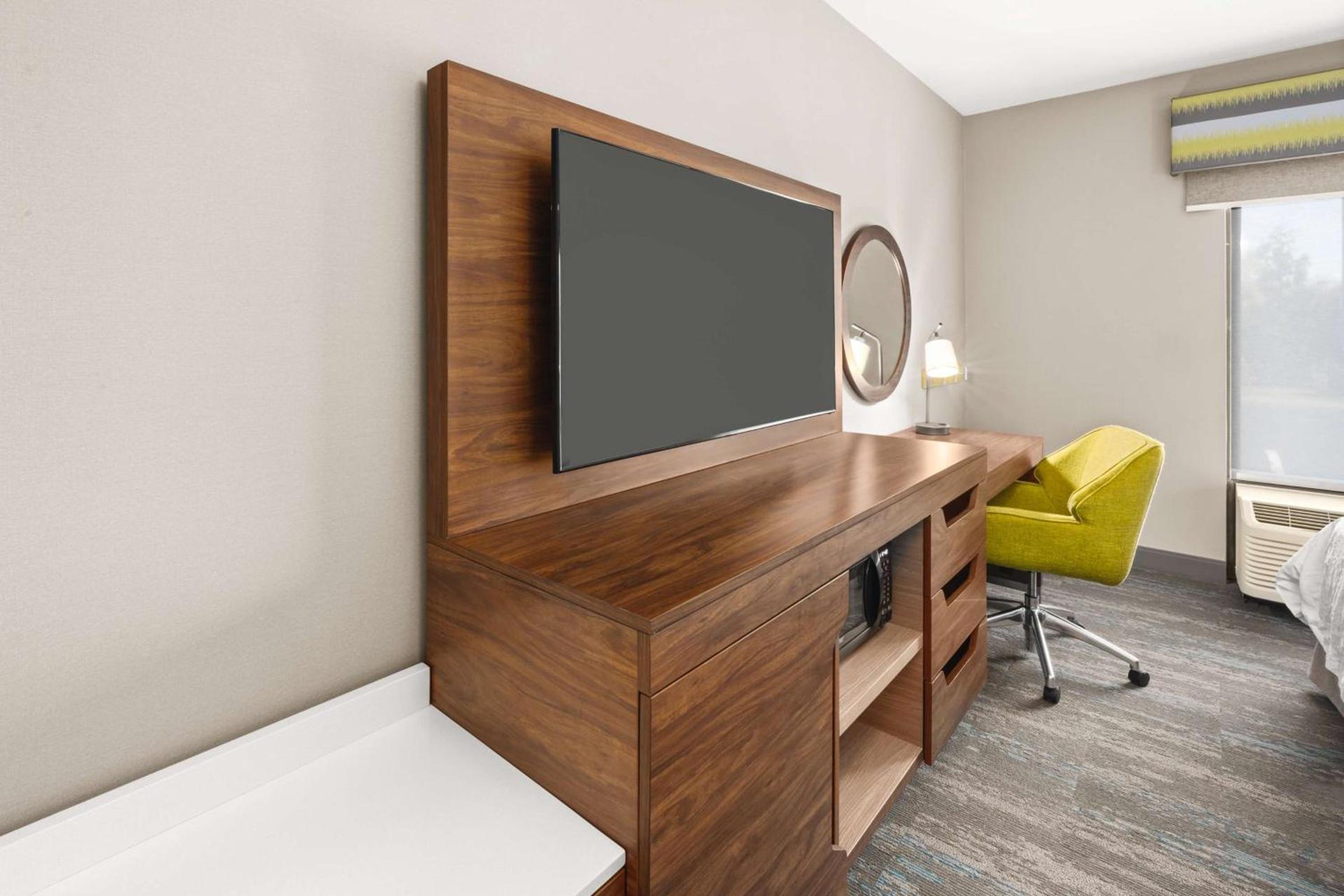 Hampton Inn Seekonk photo 32